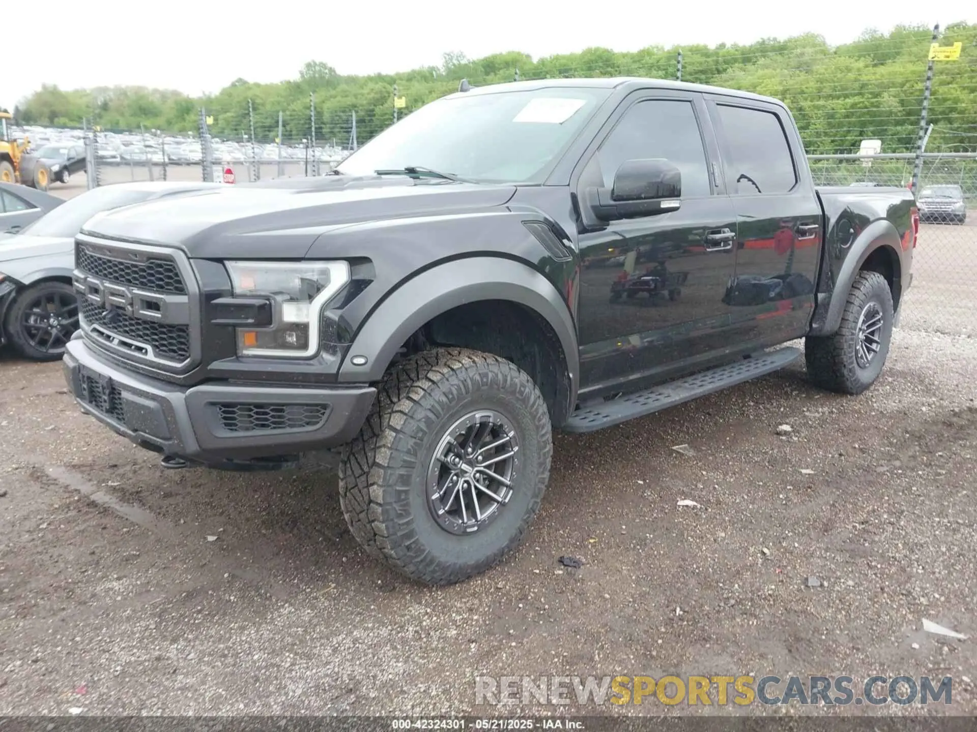 2 Photograph of a damaged car 1FTFW1RG8KFD42729 FORD F-150 2019