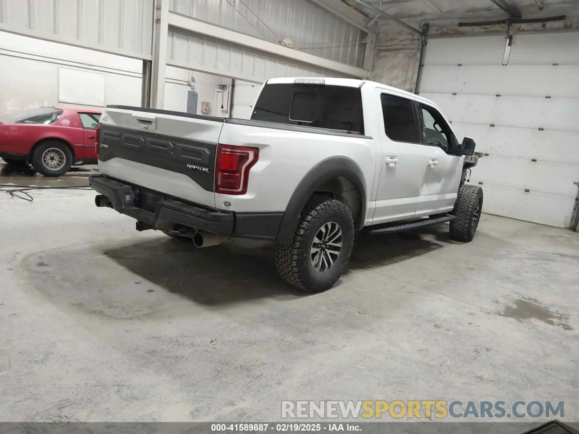 4 Photograph of a damaged car 1FTFW1RGXKFD18013 FORD F-150 2019