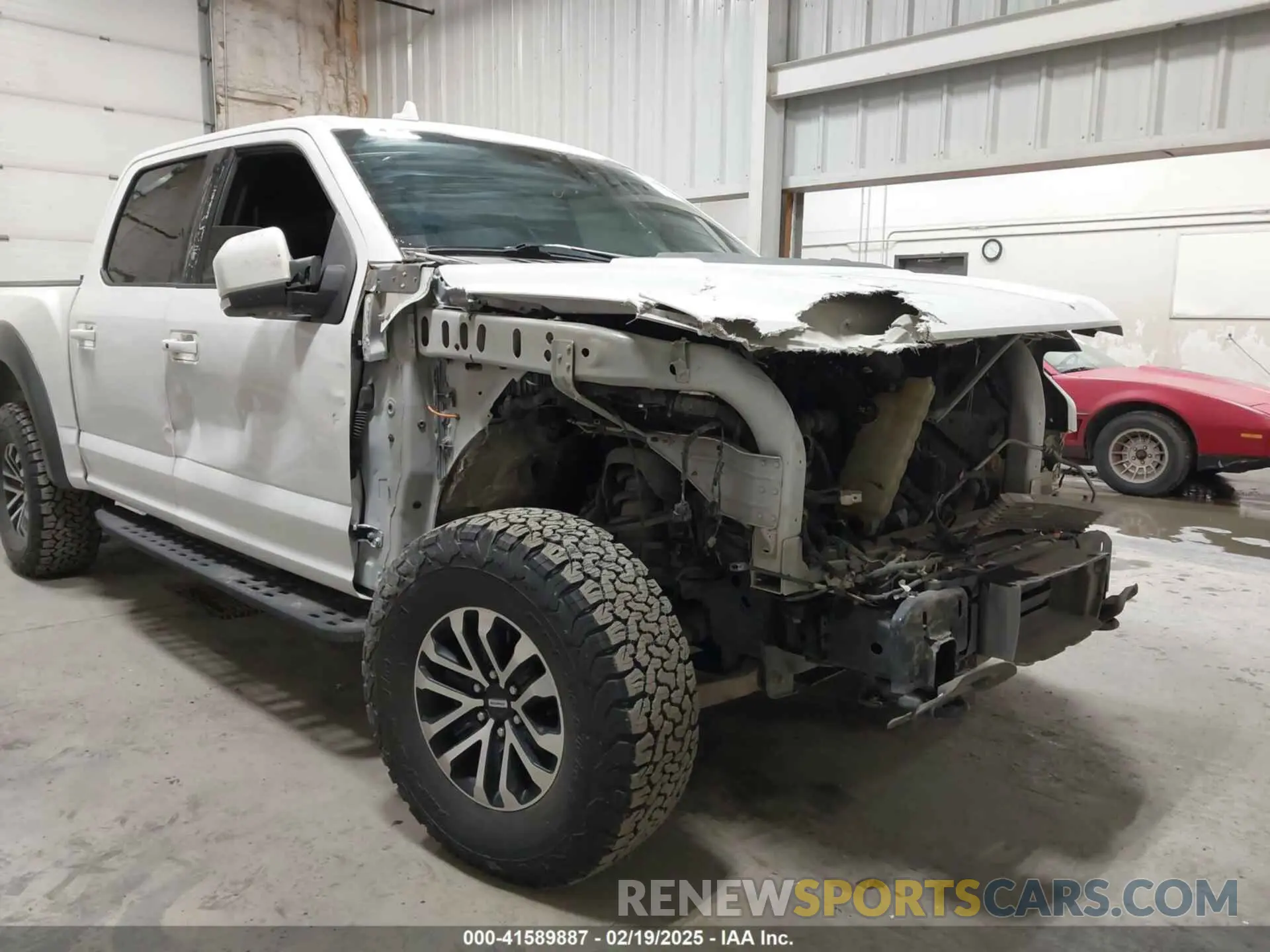 6 Photograph of a damaged car 1FTFW1RGXKFD18013 FORD F-150 2019