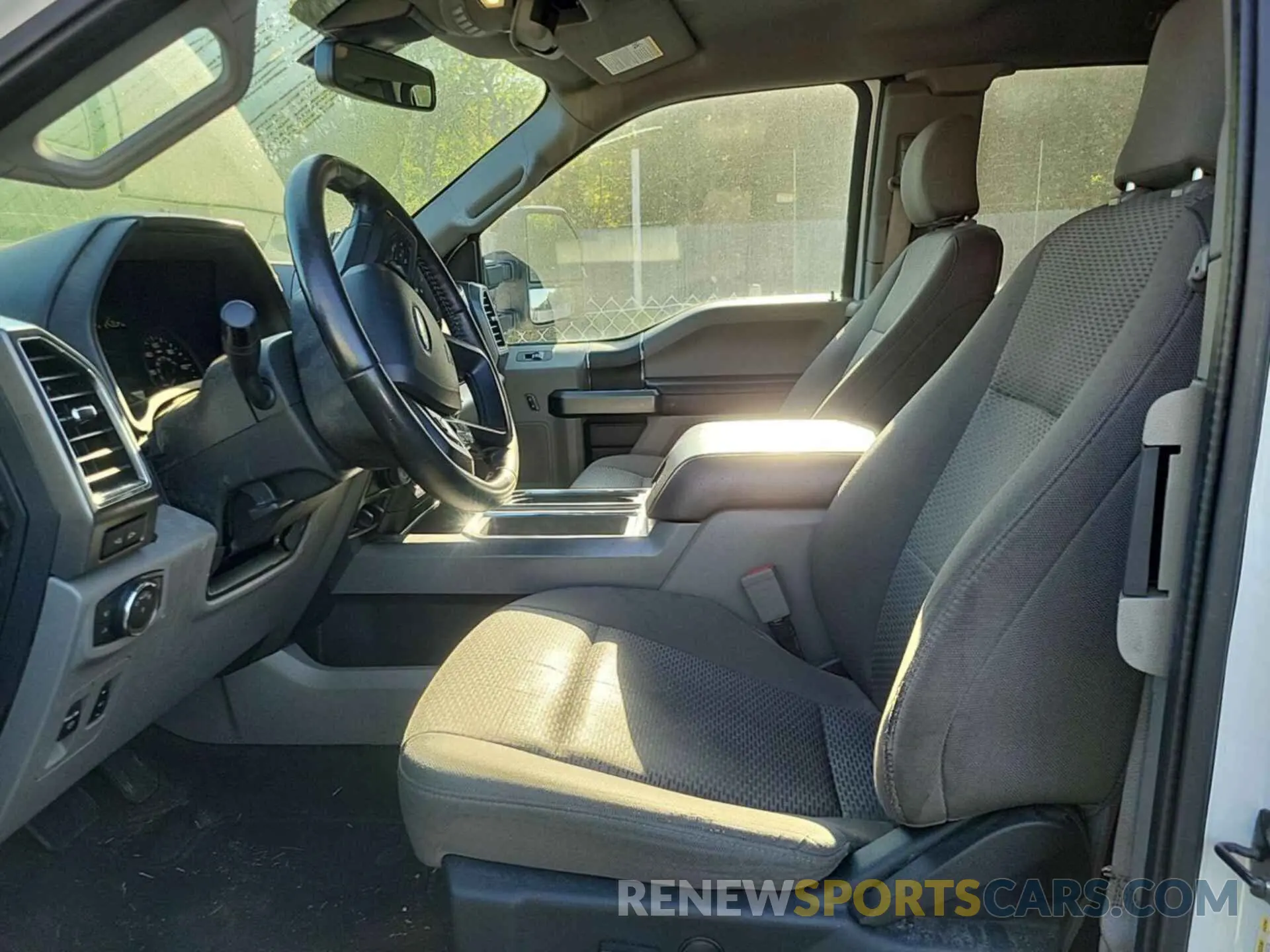 22 Photograph of a damaged car 1FTFX1C44KKE53054 FORD F-150 2019