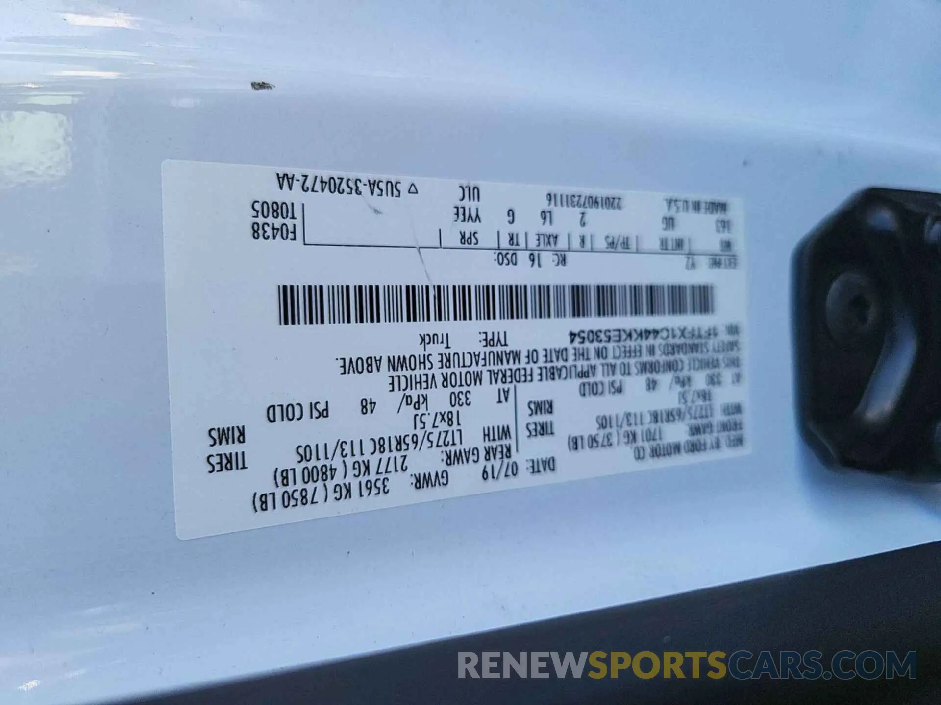 5 Photograph of a damaged car 1FTFX1C44KKE53054 FORD F-150 2019