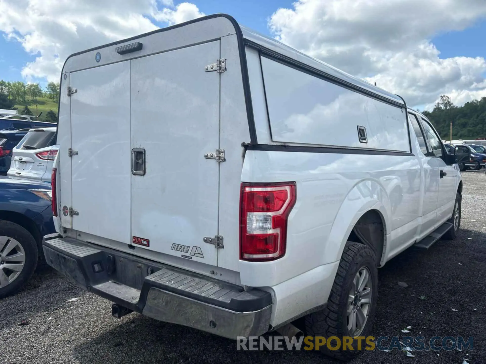 25 Photograph of a damaged car 1FTFX1E42KKC43582 FORD F-150 2019