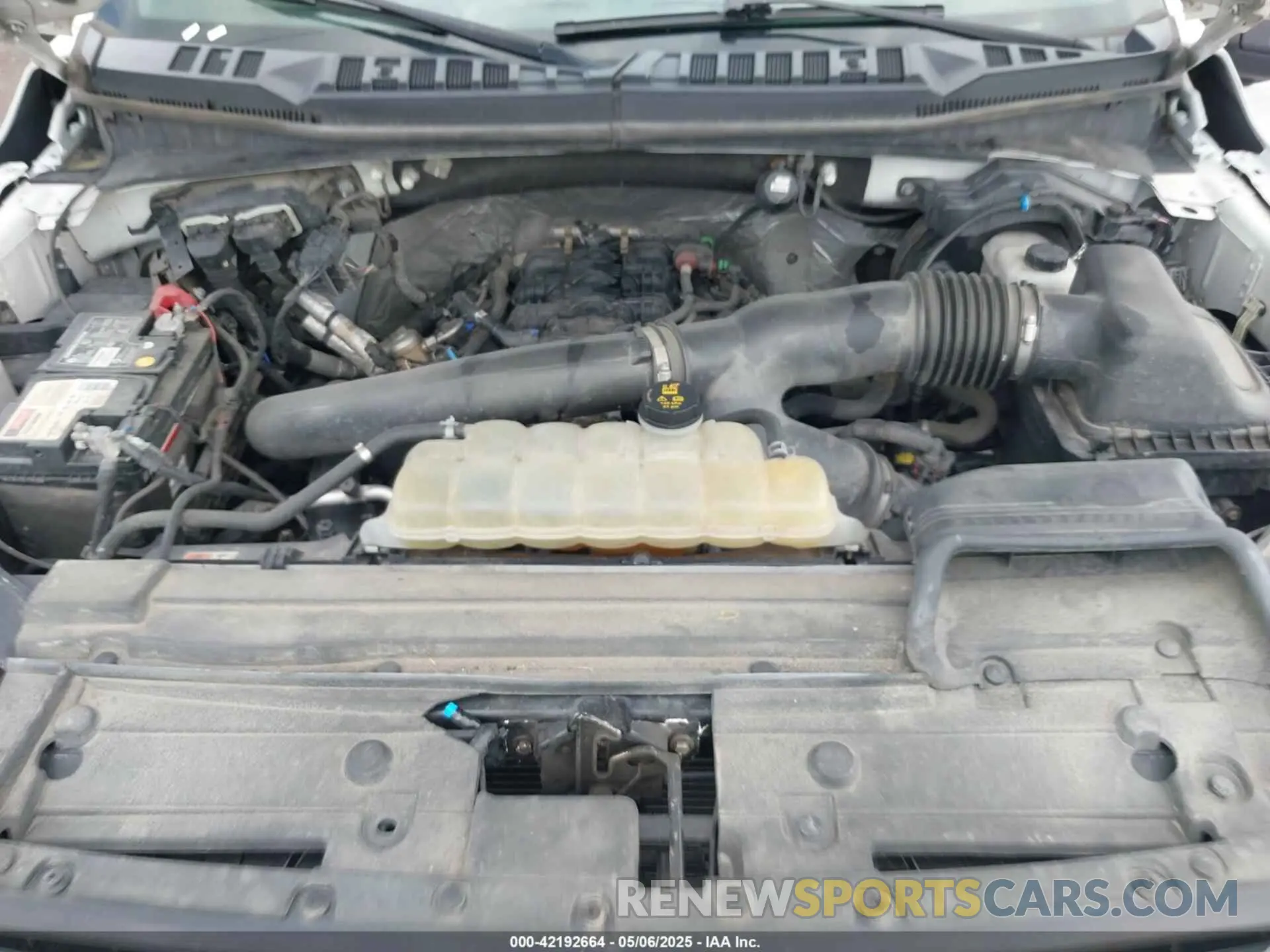 10 Photograph of a damaged car 1FTFX1E44KKC43468 FORD F-150 2019