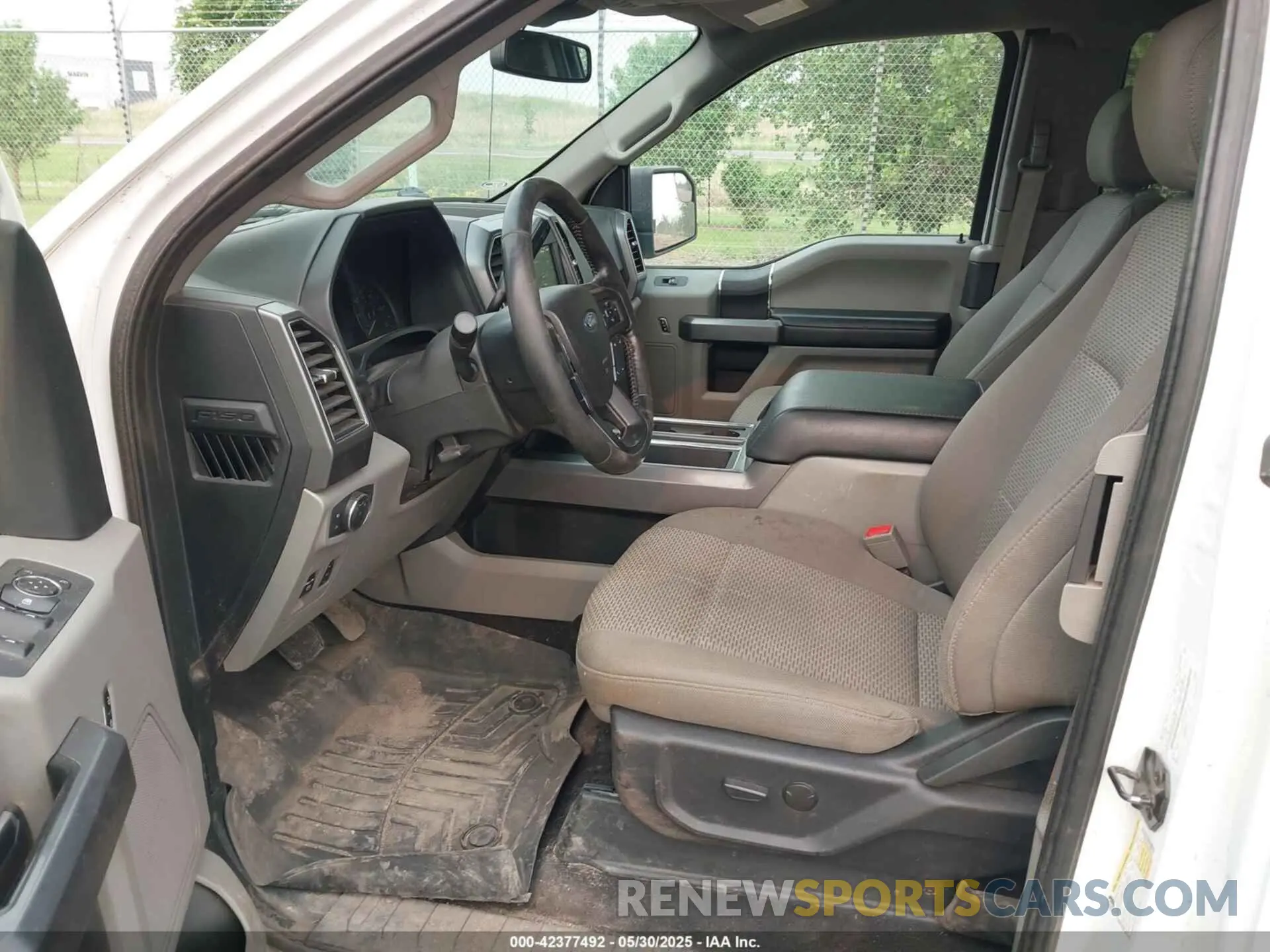5 Photograph of a damaged car 1FTFX1E44KKD52335 FORD F-150 2019