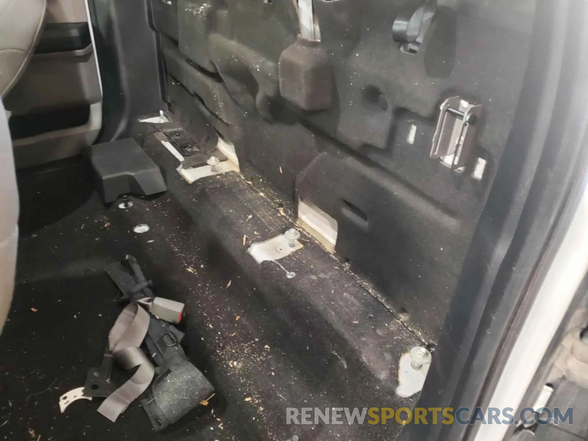 2 Photograph of a damaged car 1FTFX1E46KKC43620 FORD F-150 2019