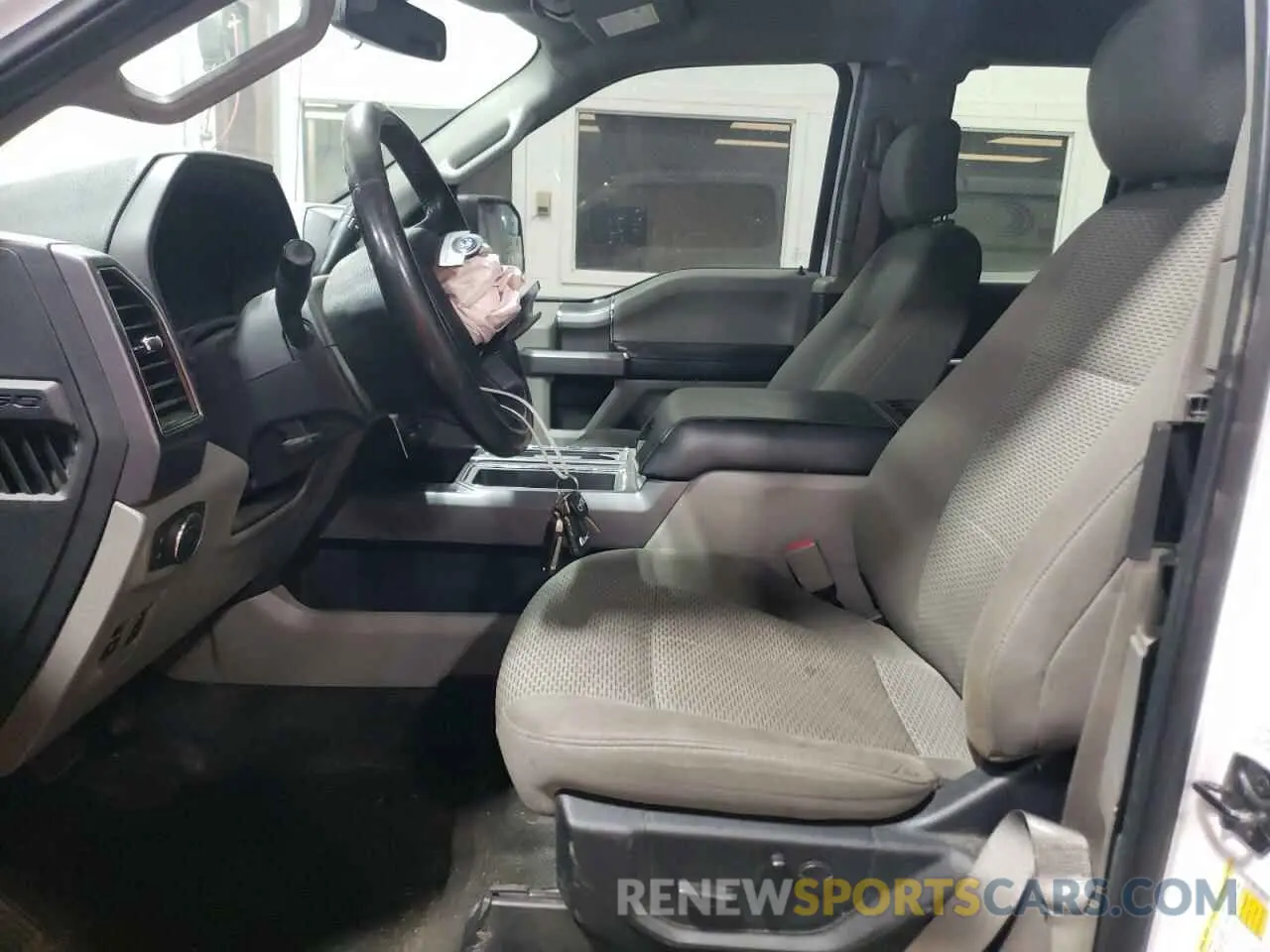 7 Photograph of a damaged car 1FTFX1E47KKD61725 FORD F-150 2019
