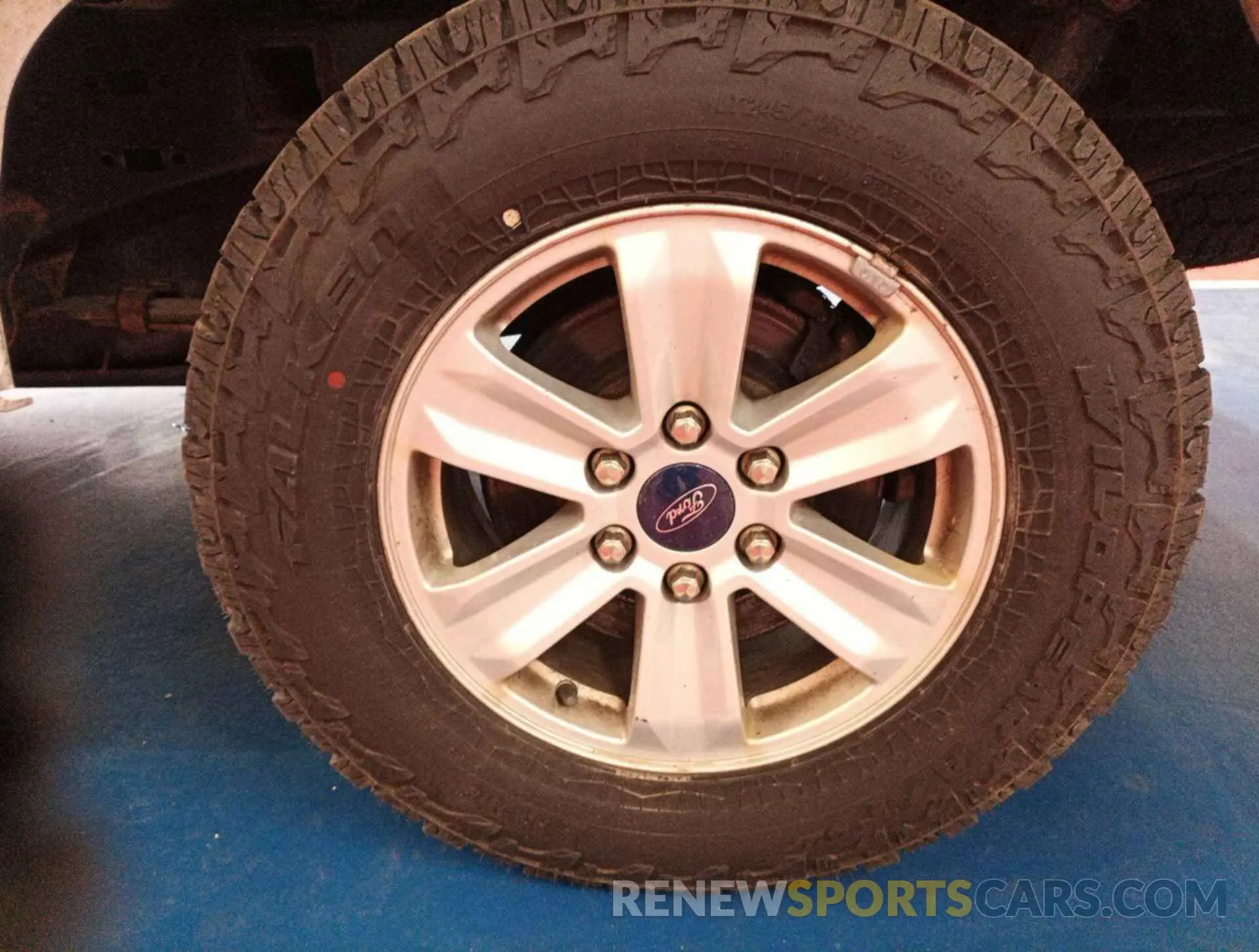 25 Photograph of a damaged car 1FTFX1E48KKC43585 FORD F-150 2019