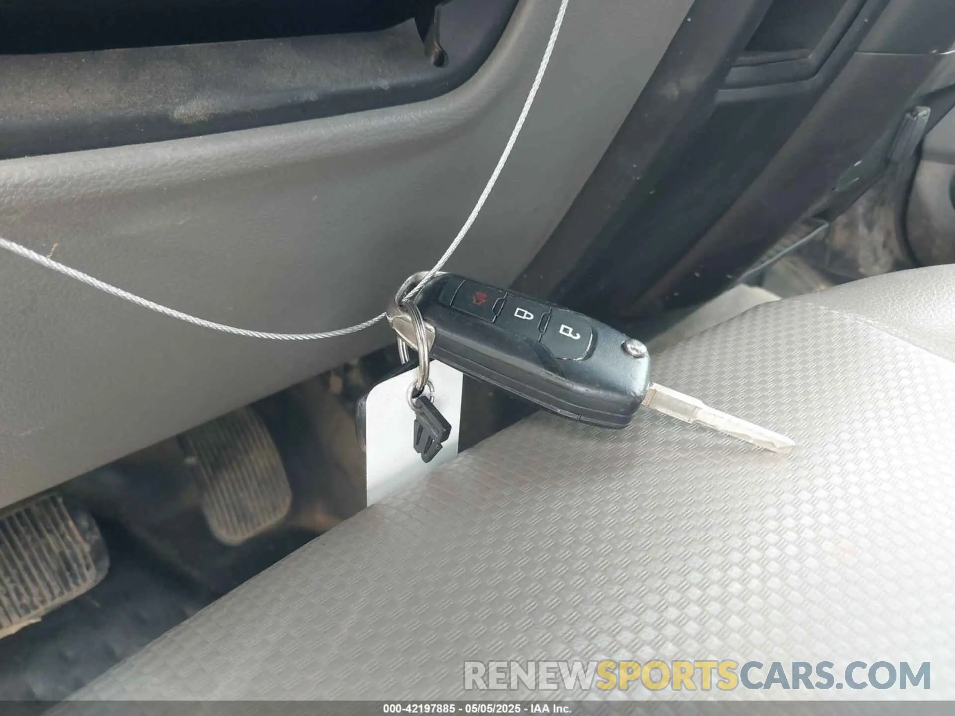 11 Photograph of a damaged car 1FTFX1E50KFB36564 FORD F-150 2019