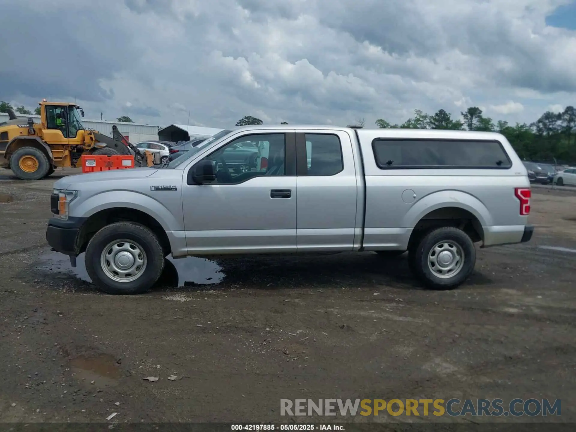 14 Photograph of a damaged car 1FTFX1E50KFB36564 FORD F-150 2019