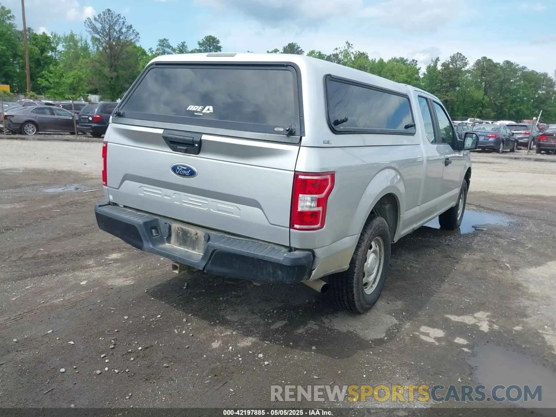 4 Photograph of a damaged car 1FTFX1E50KFB36564 FORD F-150 2019
