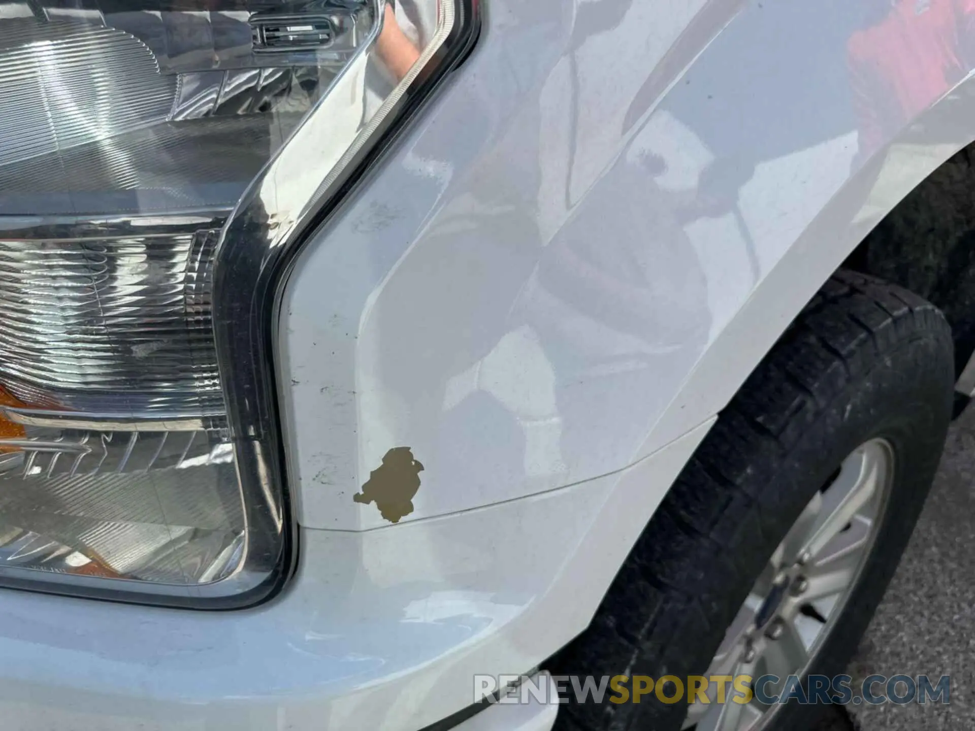 17 Photograph of a damaged car 1FTFX1E50KKC90750 FORD F-150 2019