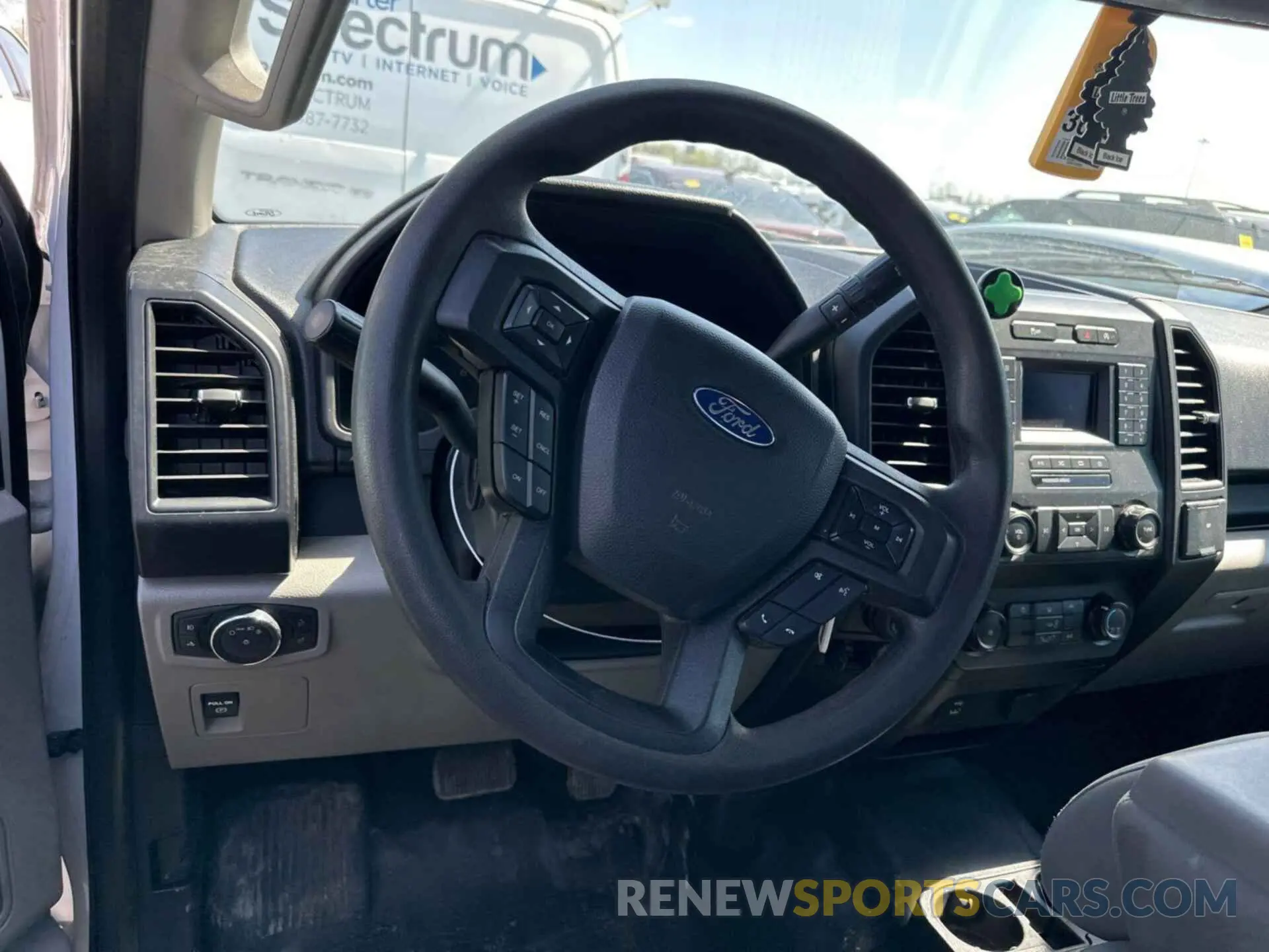 8 Photograph of a damaged car 1FTFX1E50KKC90750 FORD F-150 2019