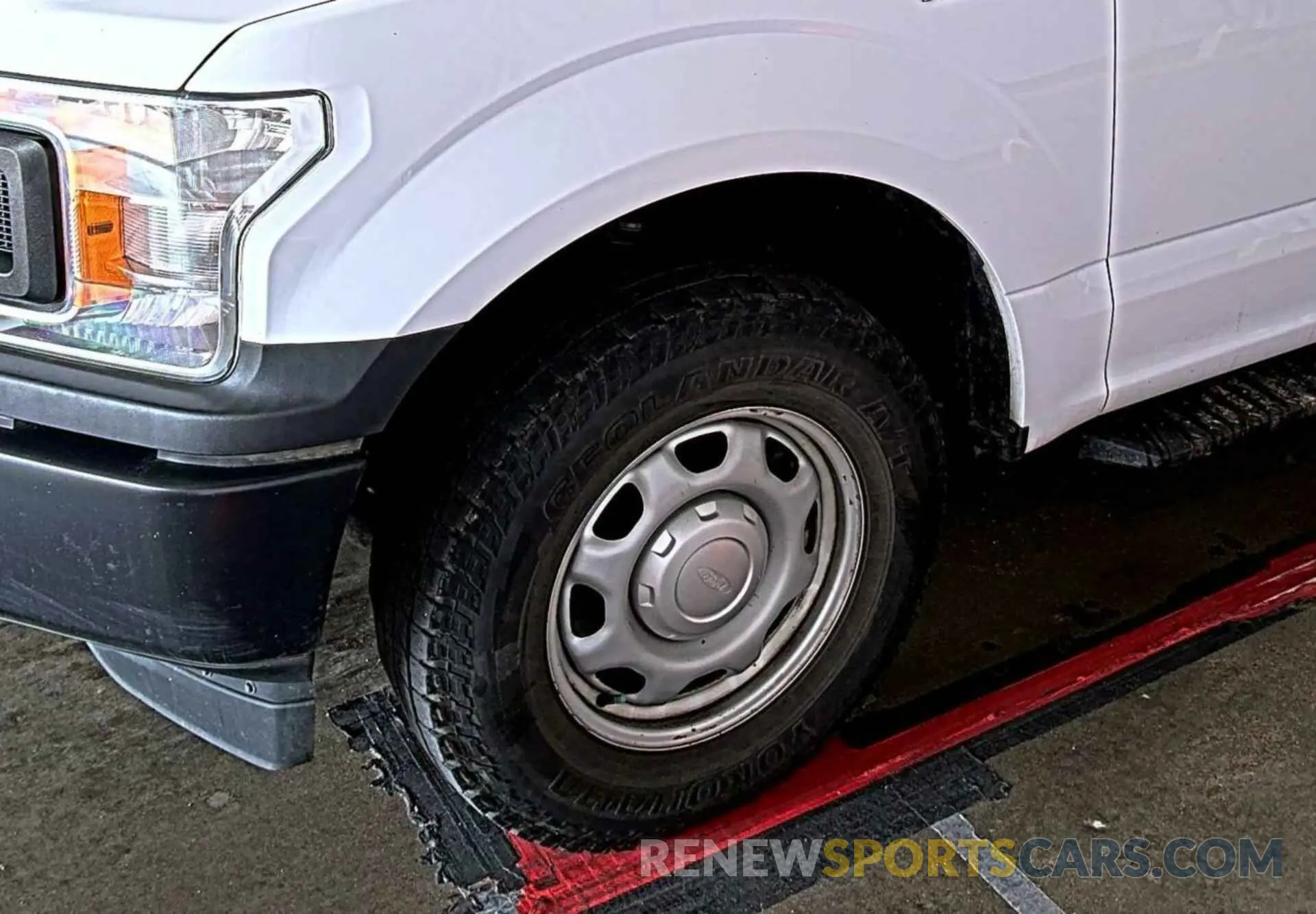 17 Photograph of a damaged car 1FTFX1E51KKC92359 FORD F-150 2019