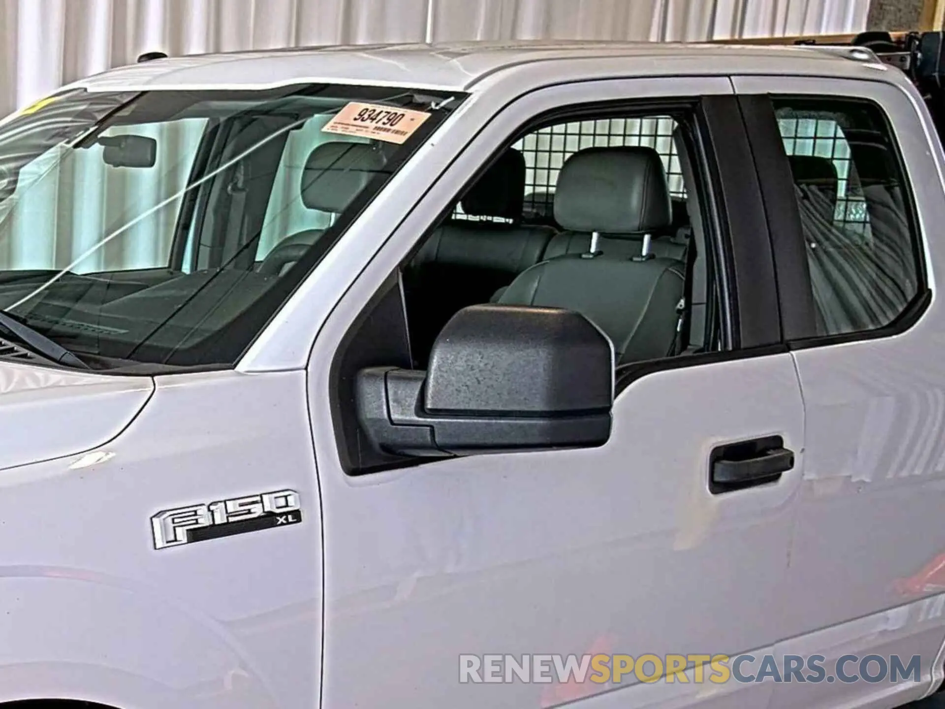 32 Photograph of a damaged car 1FTFX1E51KKC92359 FORD F-150 2019