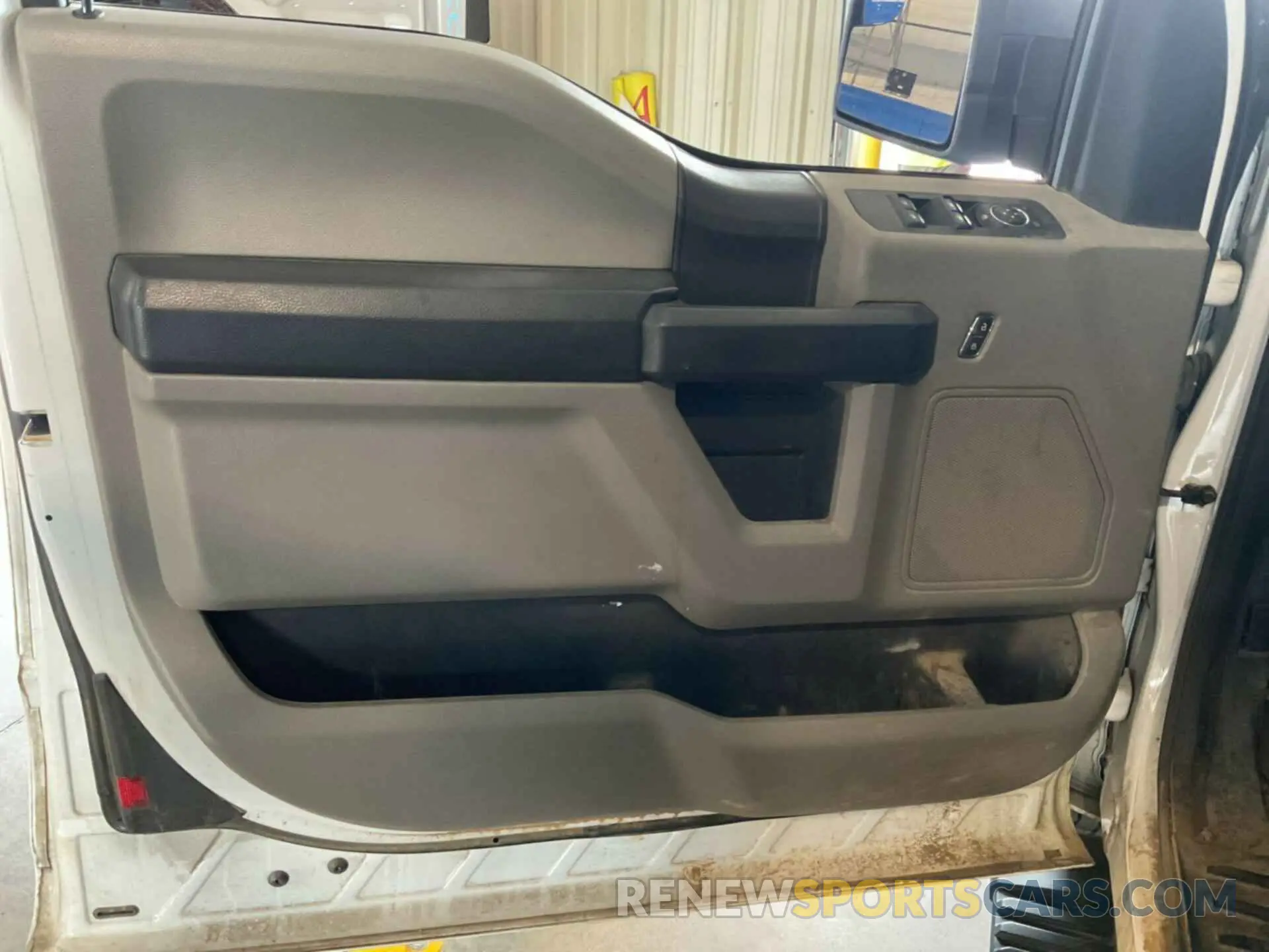 39 Photograph of a damaged car 1FTFX1E51KKC92359 FORD F-150 2019