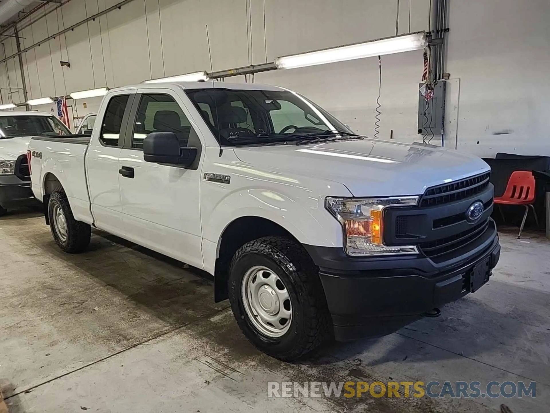 33 Photograph of a damaged car 1FTFX1E51KKD83194 FORD F-150 2019