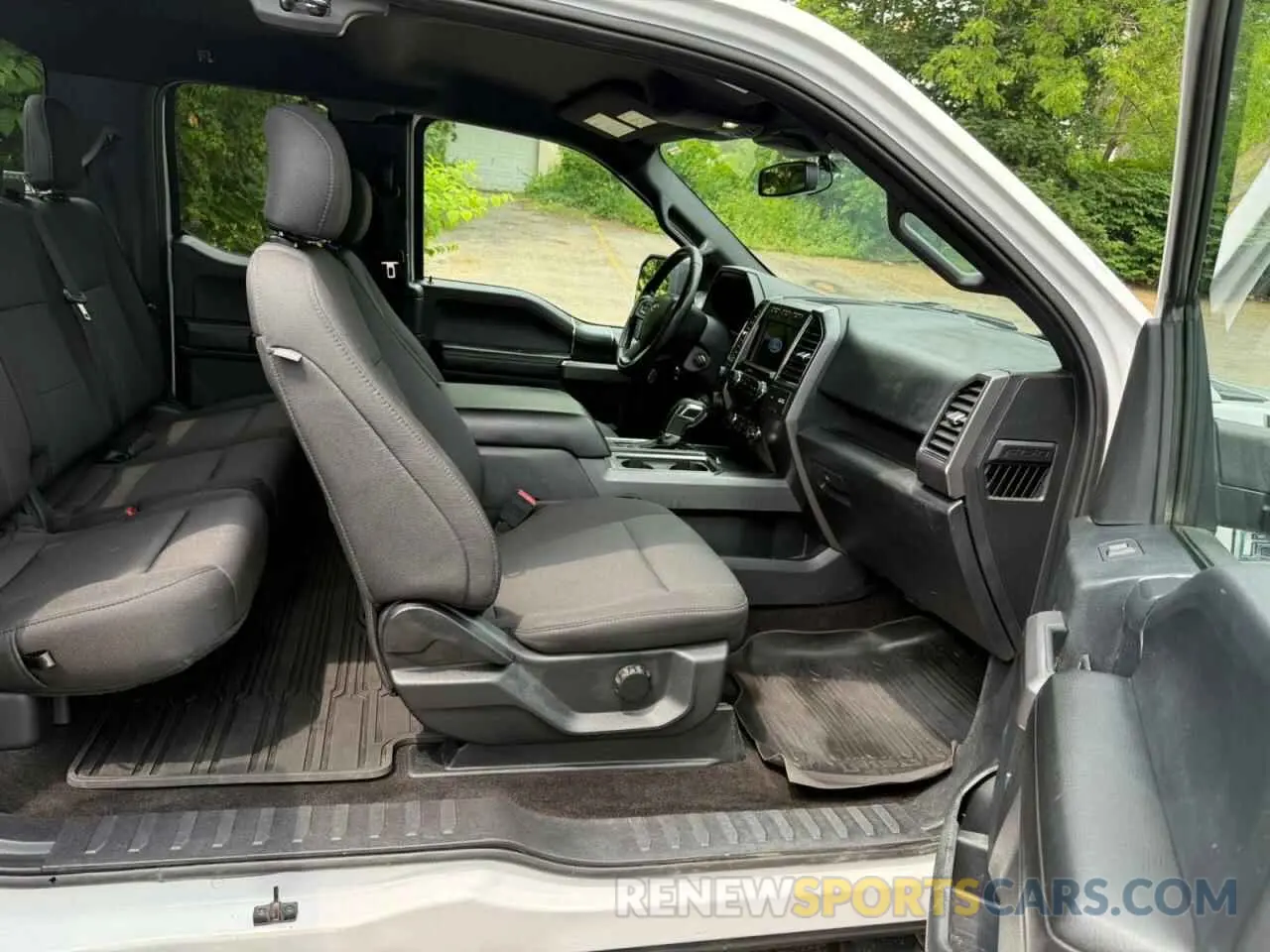 5 Photograph of a damaged car 1FTFX1E53KFC73448 FORD F-150 2019