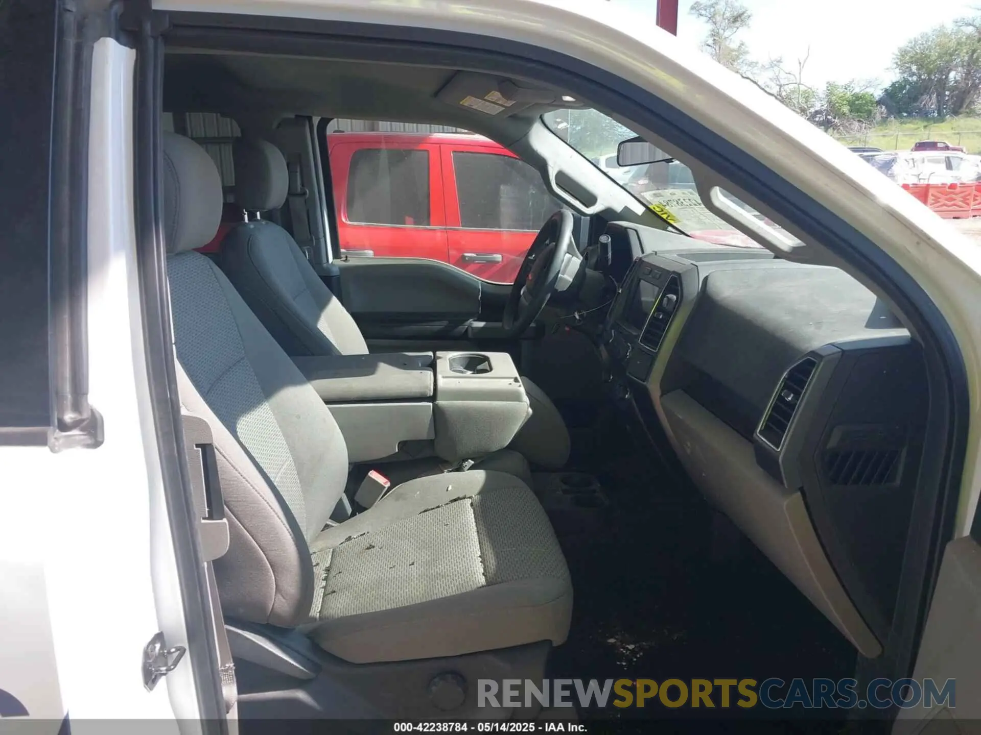 5 Photograph of a damaged car 1FTFX1E55KKC12173 FORD F-150 2019
