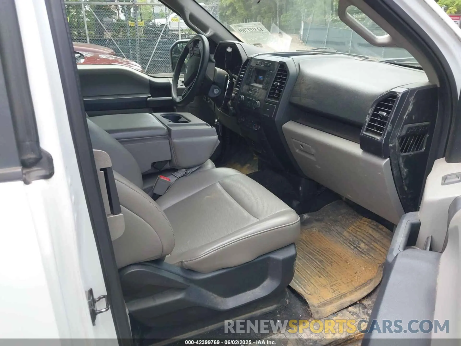 5 Photograph of a damaged car 1FTFX1E56KFA30894 FORD F-150 2019
