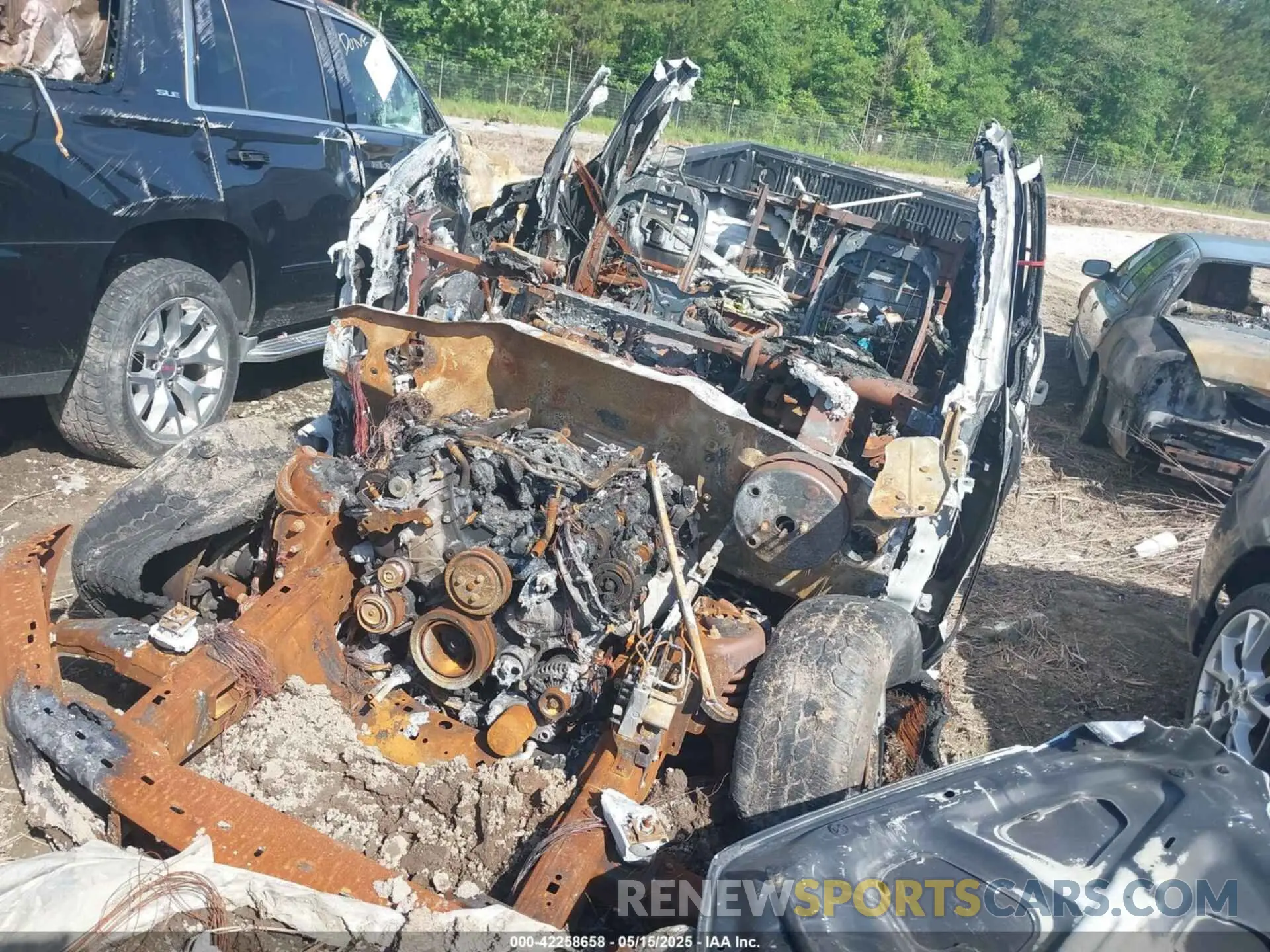 2 Photograph of a damaged car 1FTFX1E56KKE98311 FORD F-150 2019
