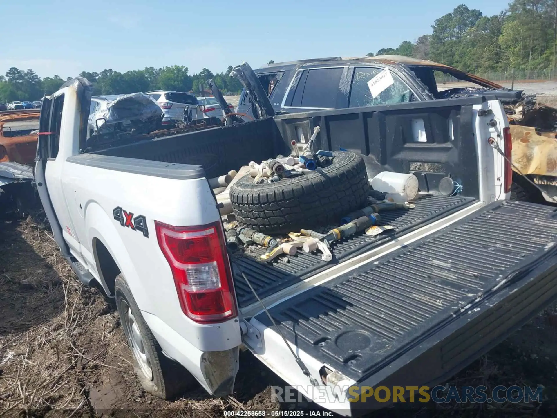 3 Photograph of a damaged car 1FTFX1E56KKE98311 FORD F-150 2019