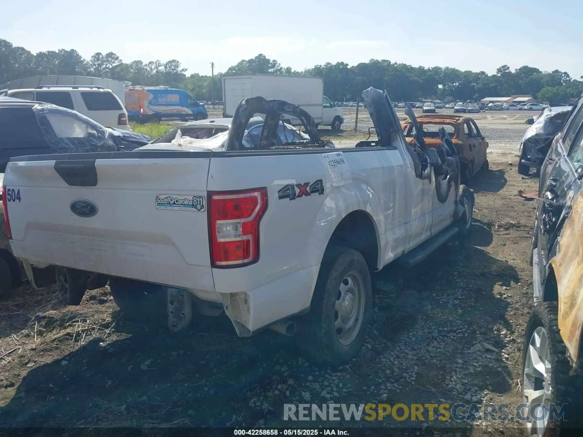 4 Photograph of a damaged car 1FTFX1E56KKE98311 FORD F-150 2019