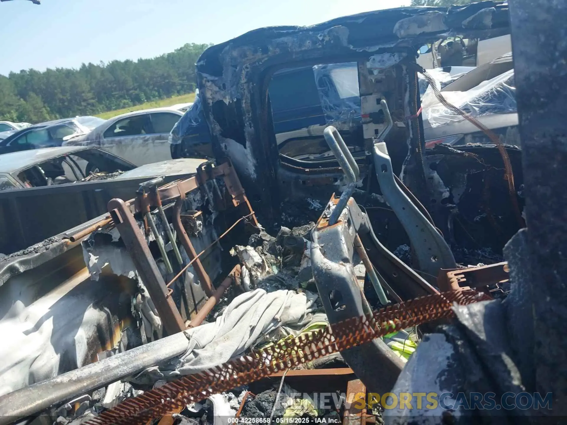 8 Photograph of a damaged car 1FTFX1E56KKE98311 FORD F-150 2019