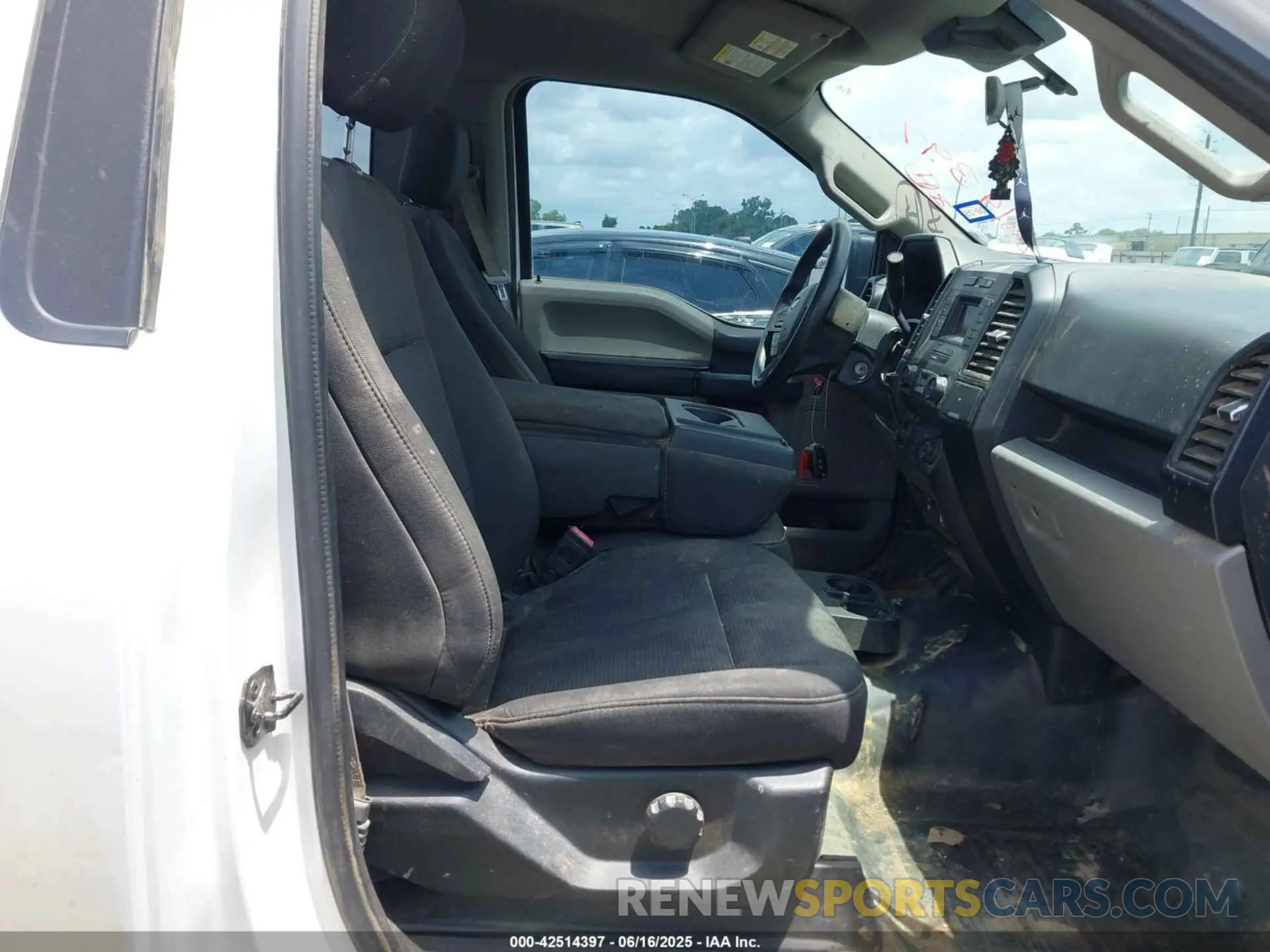 8 Photograph of a damaged car 1FTMF1C50KKC79017 FORD F-150 2019