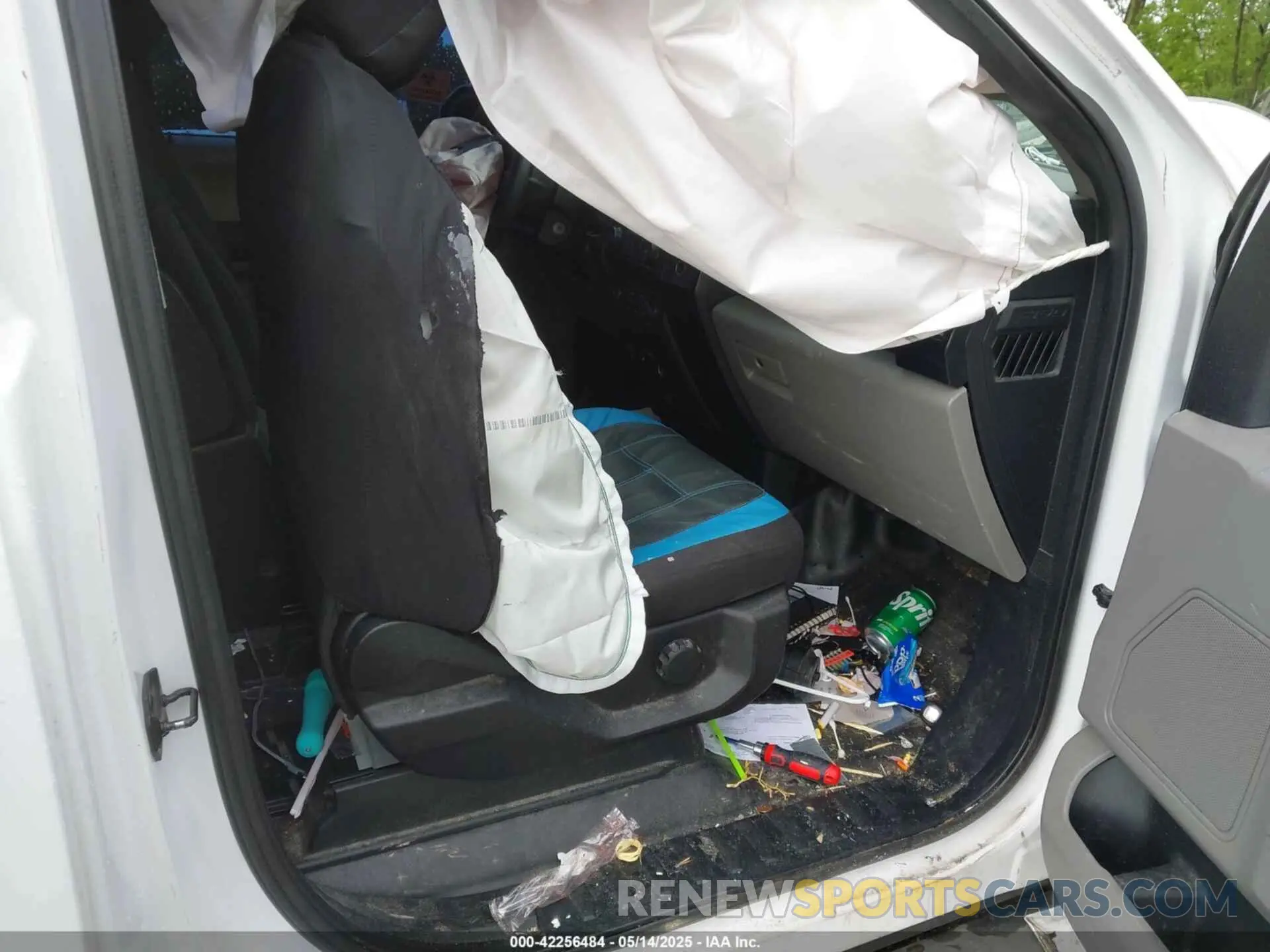 5 Photograph of a damaged car 1FTMF1C52KKD08601 FORD F-150 2019