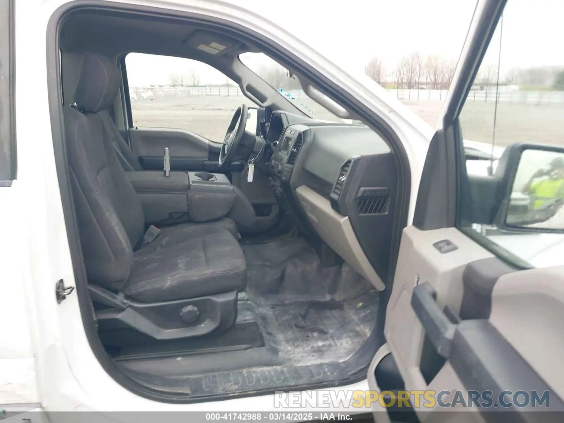 5 Photograph of a damaged car 1FTMF1C53KKD08509 FORD F-150 2019