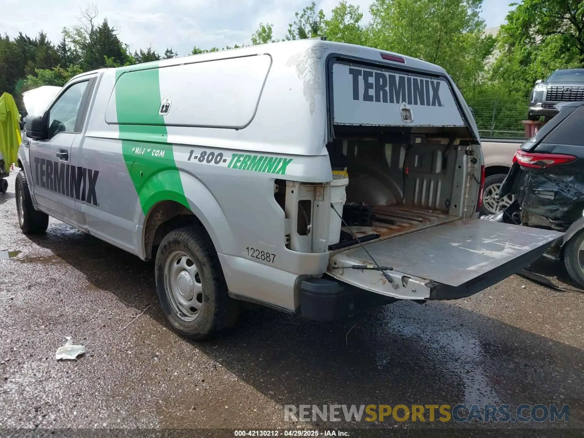 3 Photograph of a damaged car 1FTMF1C54KKD52096 FORD F-150 2019