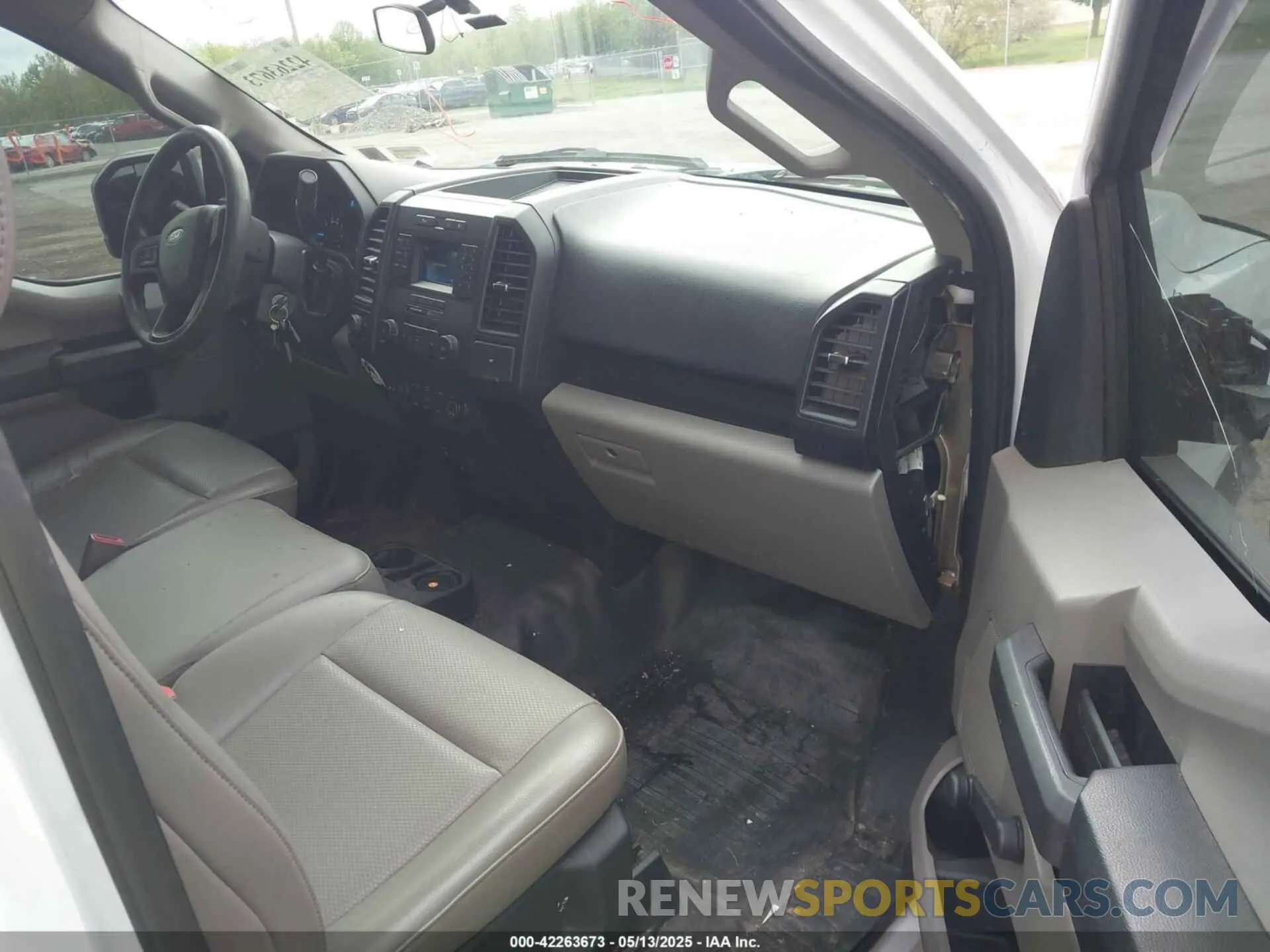 5 Photograph of a damaged car 1FTMF1CP6KKF11931 FORD F-150 2019