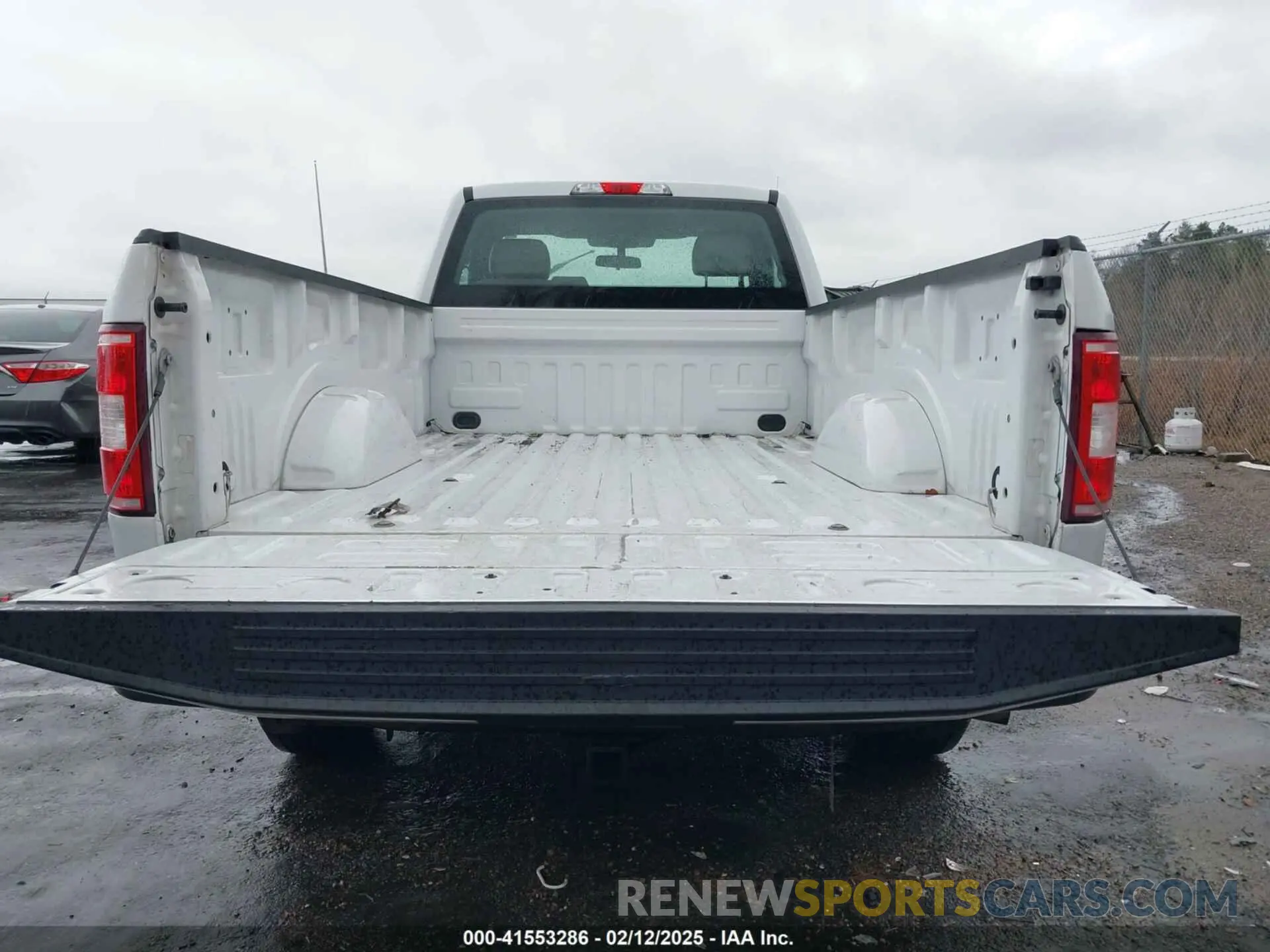 16 Photograph of a damaged car 1FTNF1C4XKKC46179 FORD F-150 2019