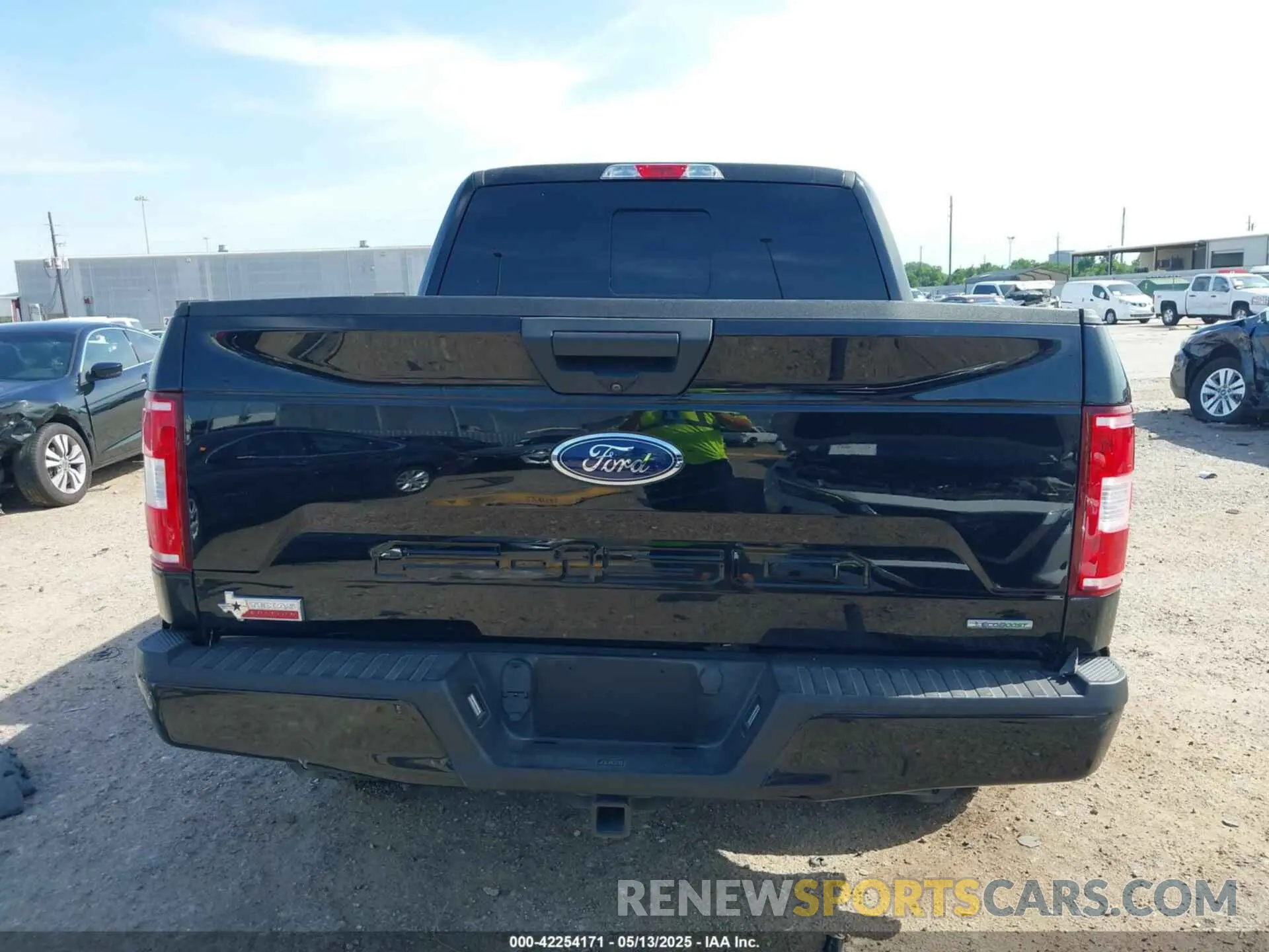 17 Photograph of a damaged car 1FTEW1C42LKE94279 FORD F-150 2020