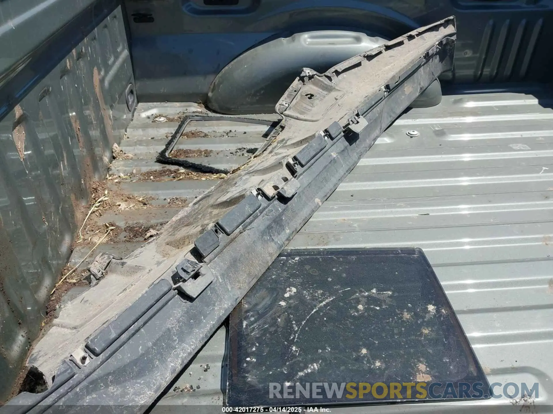 12 Photograph of a damaged car 1FTEW1C47LKE36409 FORD F-150 2020