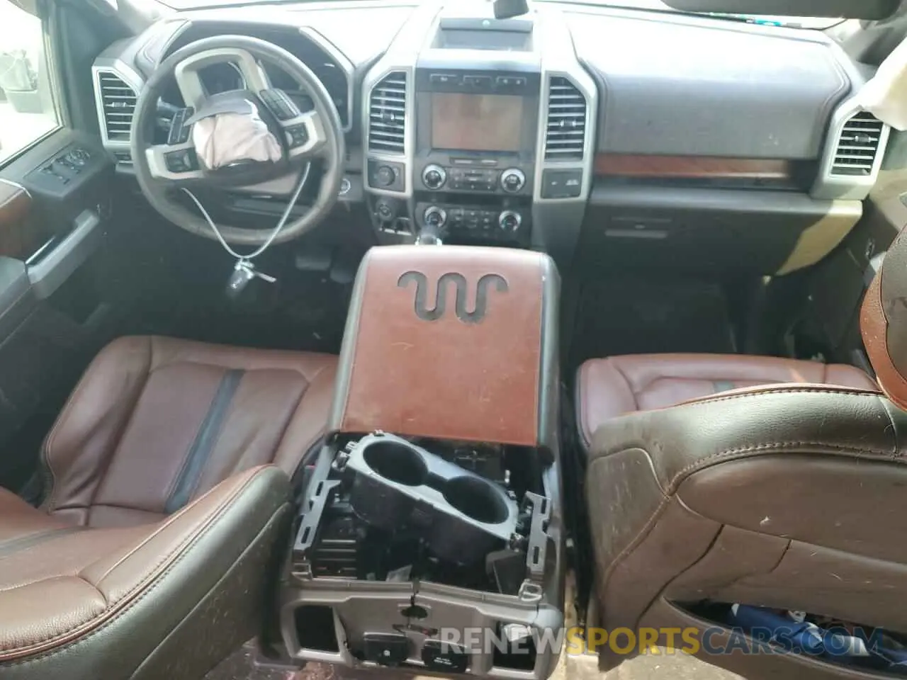 8 Photograph of a damaged car 1FTEW1C48LFB19733 FORD F-150 2020