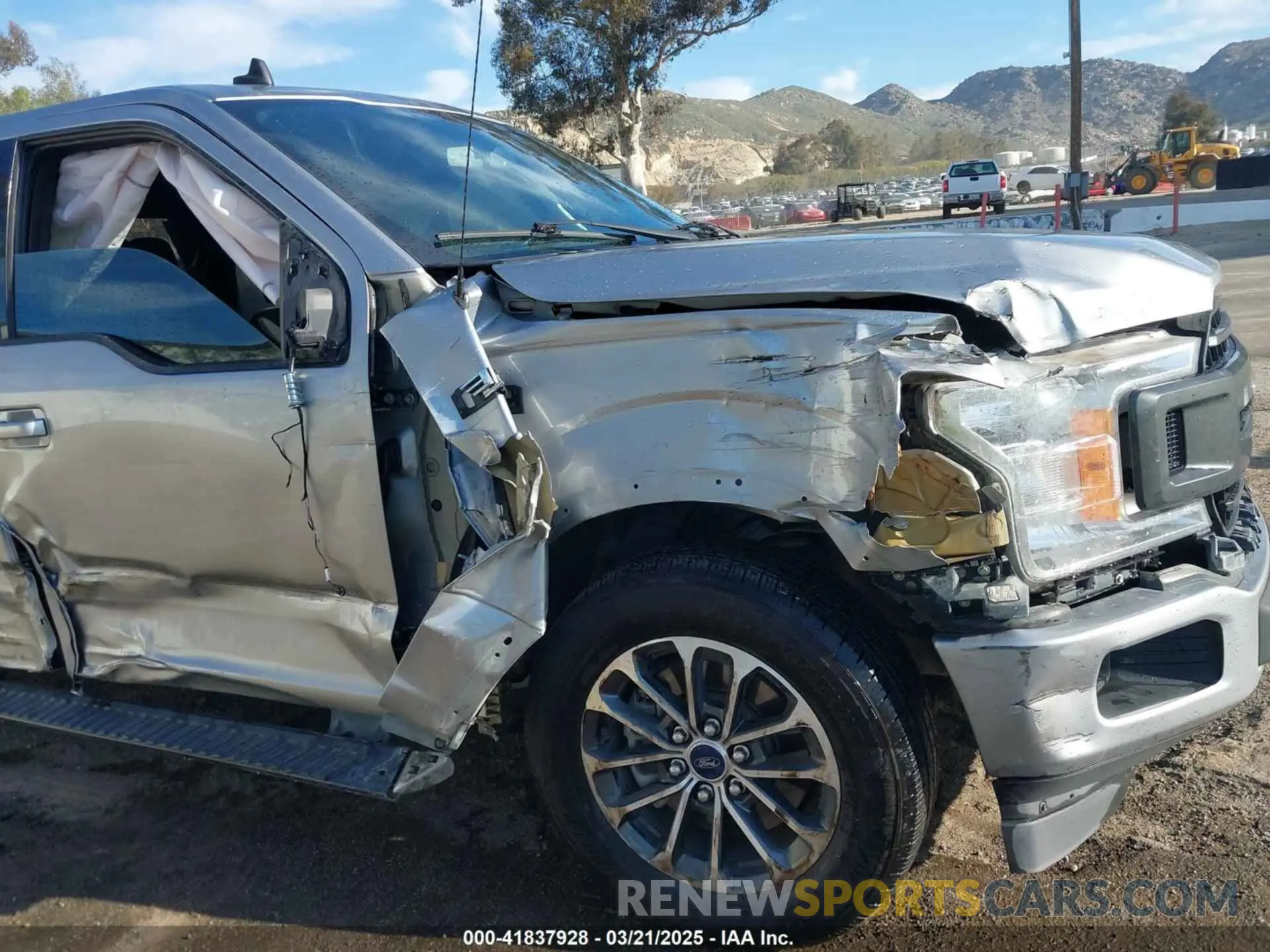 19 Photograph of a damaged car 1FTEW1C49LKD40054 FORD F-150 2020