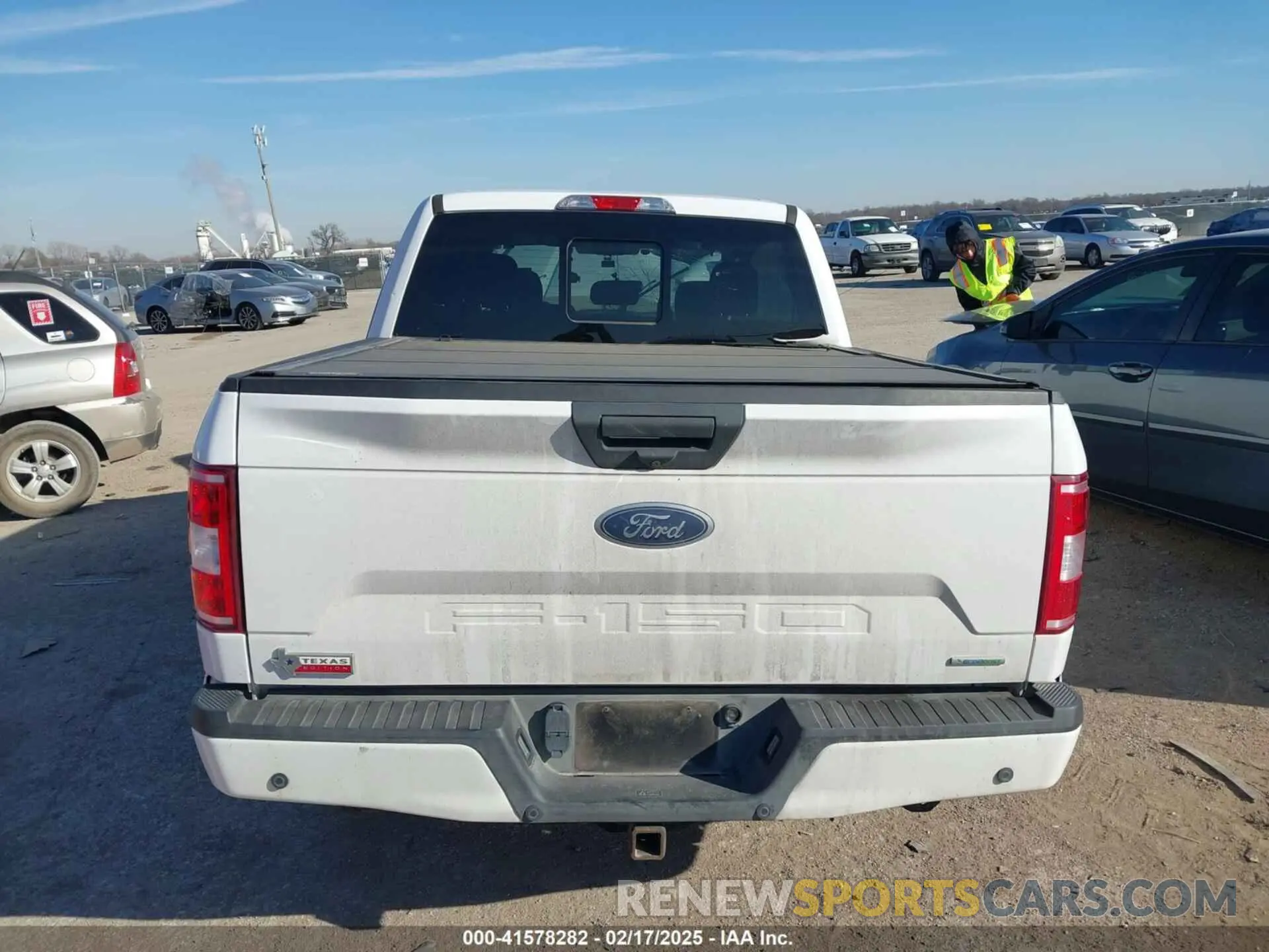 15 Photograph of a damaged car 1FTEW1C49LKE58525 FORD F-150 2020