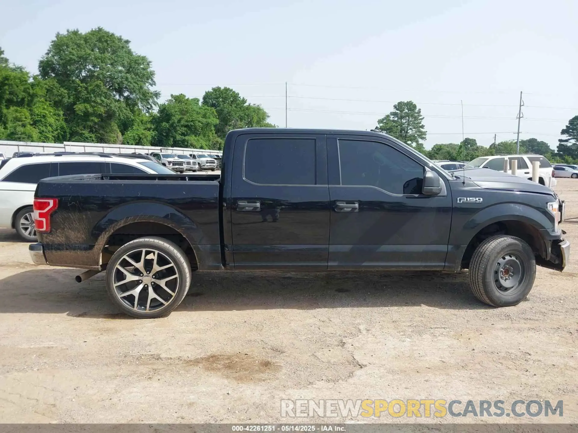 14 Photograph of a damaged car 1FTEW1C4XLKD78036 FORD F-150 2020