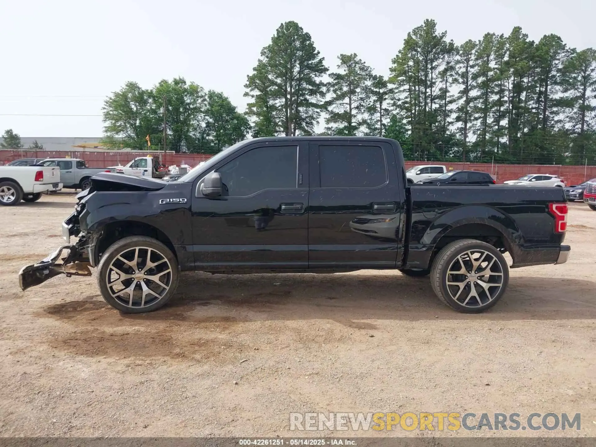 15 Photograph of a damaged car 1FTEW1C4XLKD78036 FORD F-150 2020