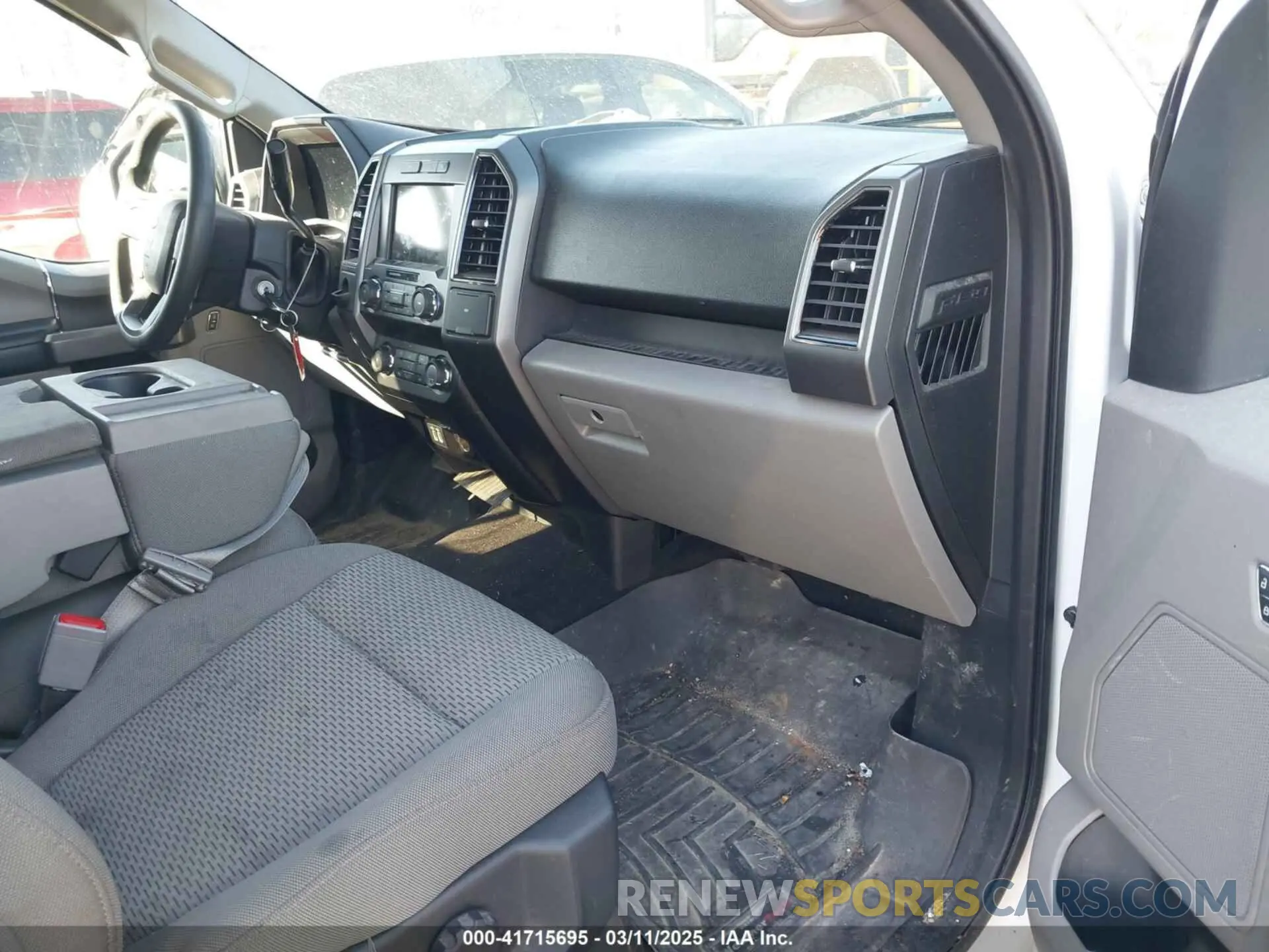 5 Photograph of a damaged car 1FTEW1C51LFB75537 FORD F-150 2020