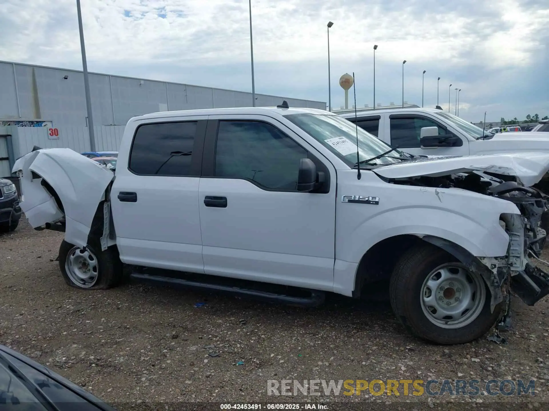 13 Photograph of a damaged car 1FTEW1C51LKE08906 FORD F-150 2020