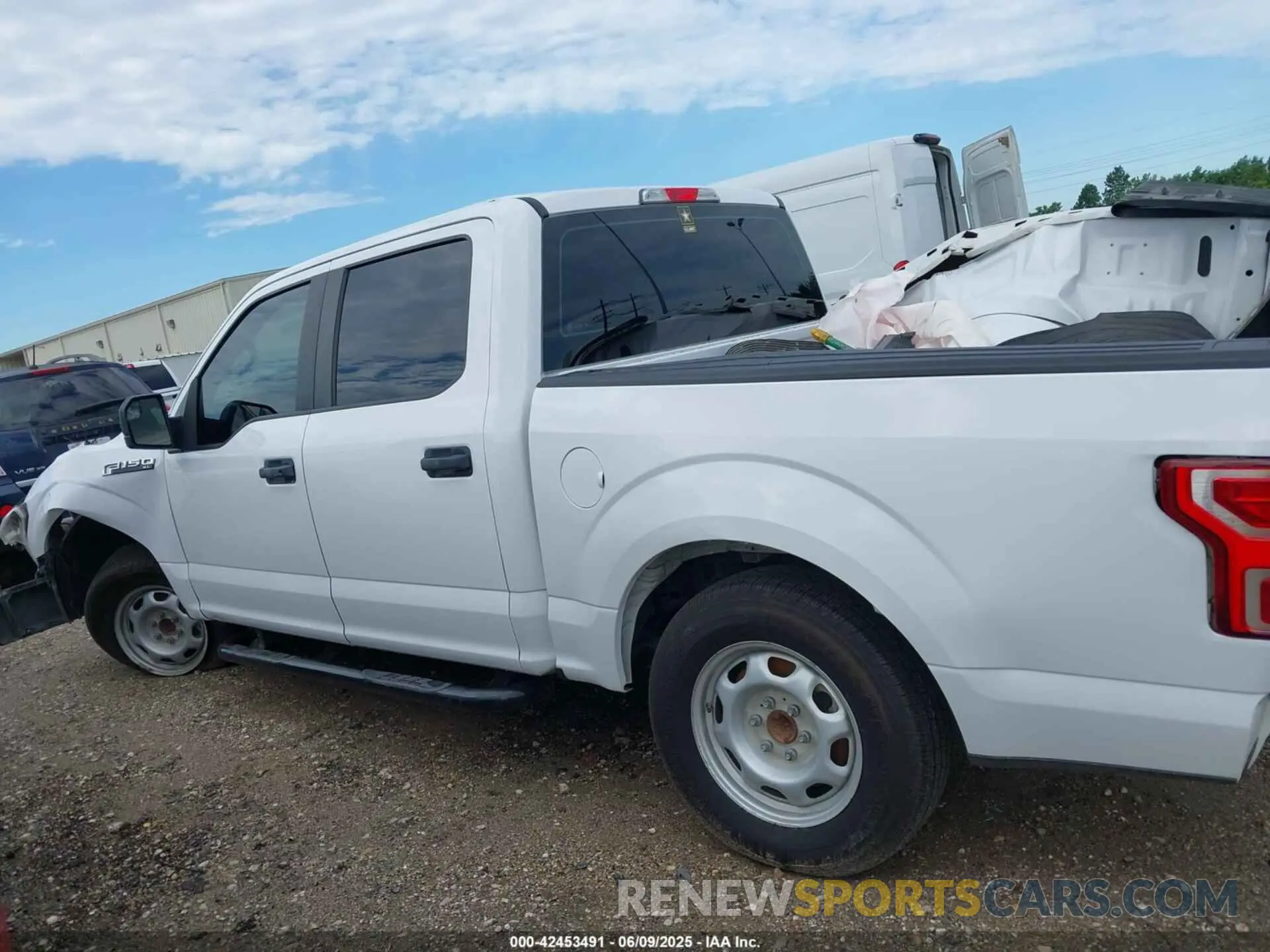 14 Photograph of a damaged car 1FTEW1C51LKE08906 FORD F-150 2020