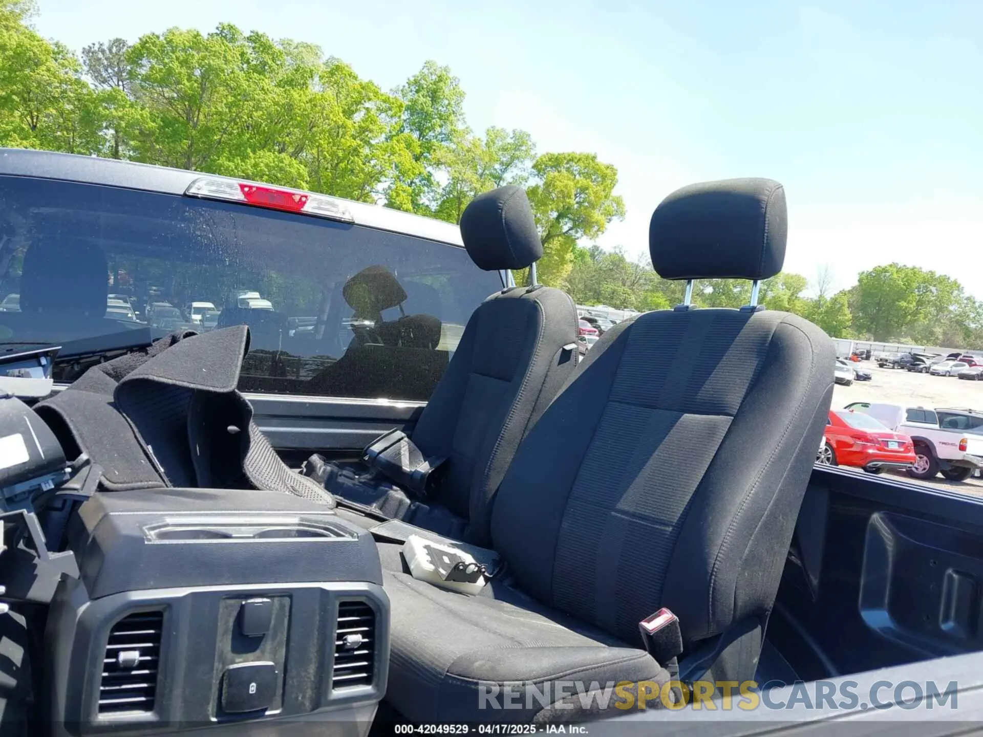 17 Photograph of a damaged car 1FTEW1C53LFC45393 FORD F-150 2020