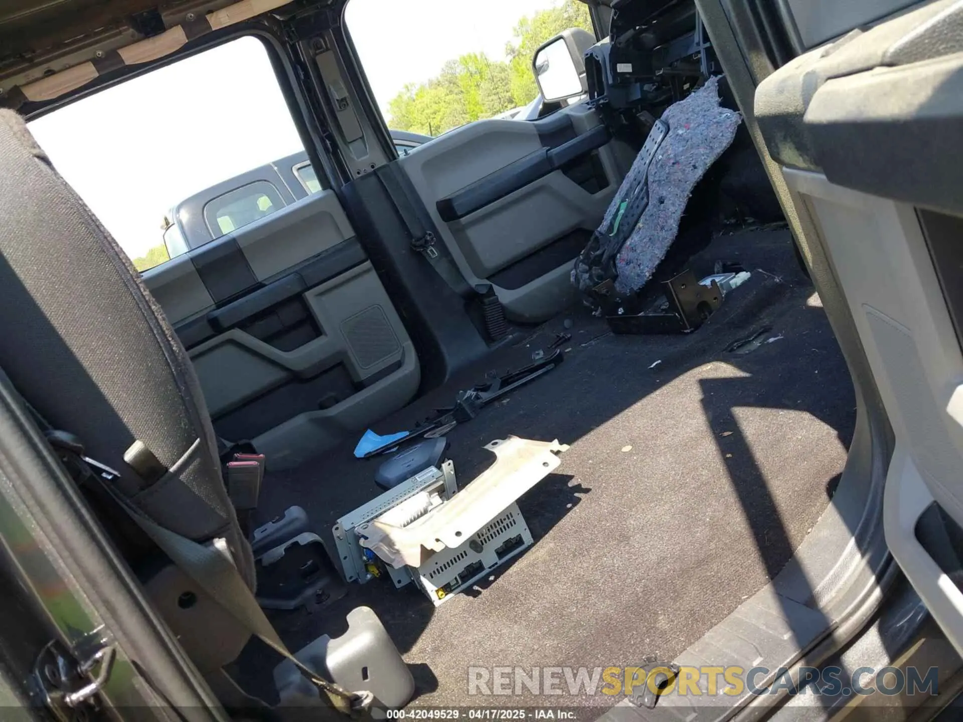 8 Photograph of a damaged car 1FTEW1C53LFC45393 FORD F-150 2020