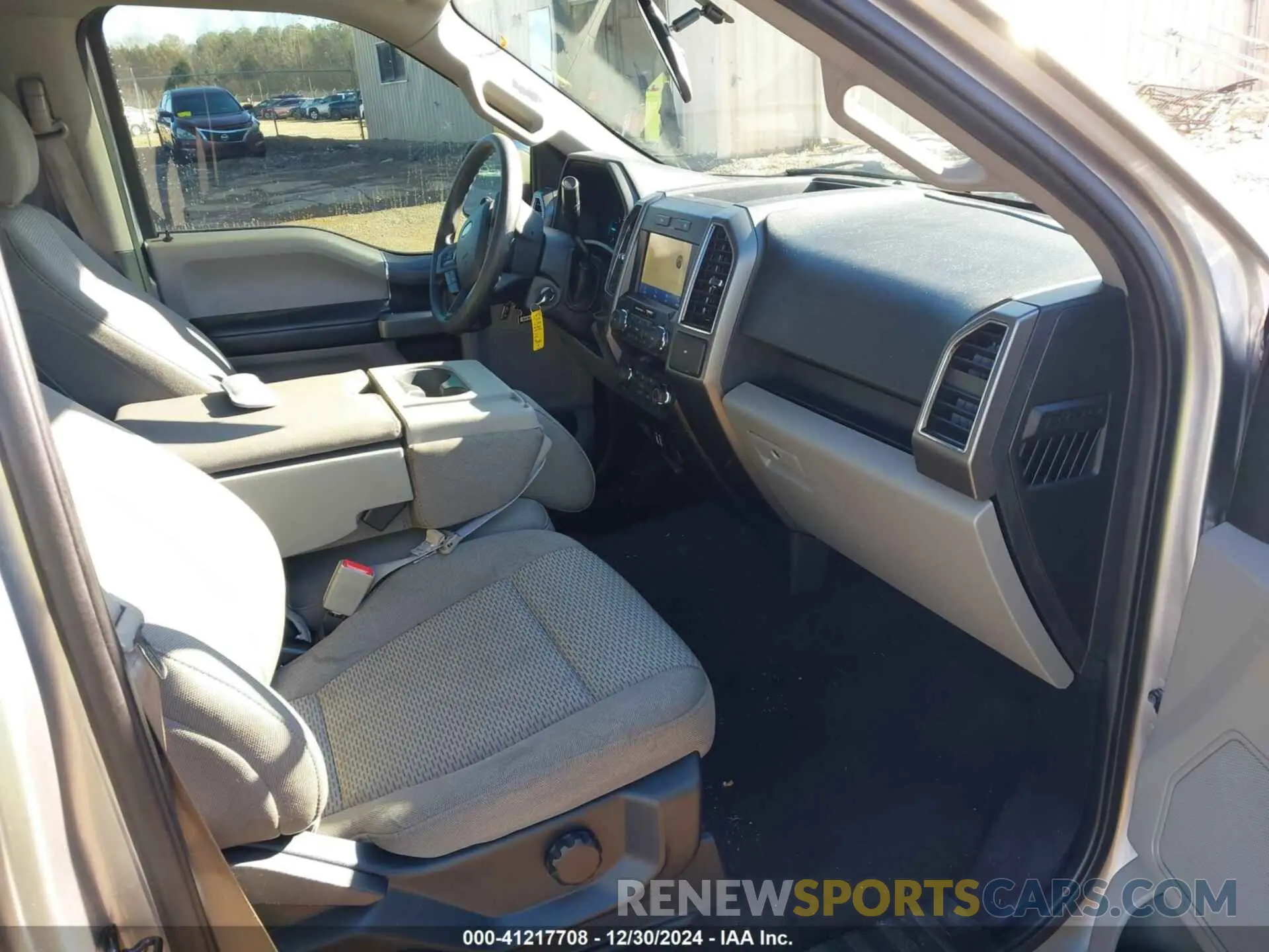 5 Photograph of a damaged car 1FTEW1C55LFA22742 FORD F-150 2020