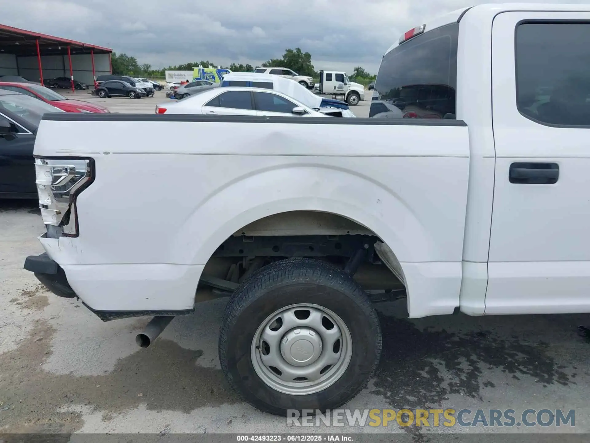 17 Photograph of a damaged car 1FTEW1C57LKF08962 FORD F-150 2020