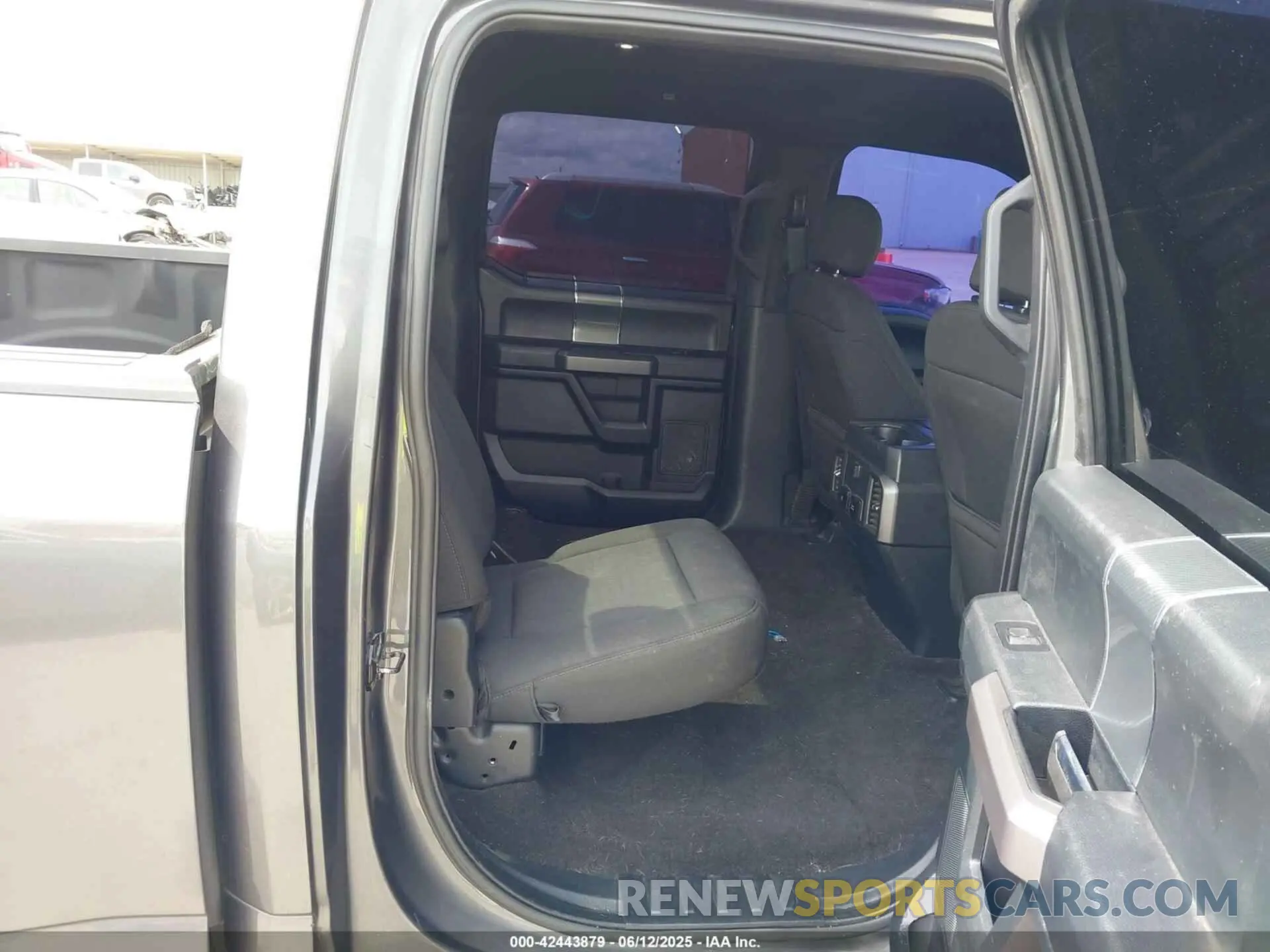 8 Photograph of a damaged car 1FTEW1C59LFA13509 FORD F-150 2020