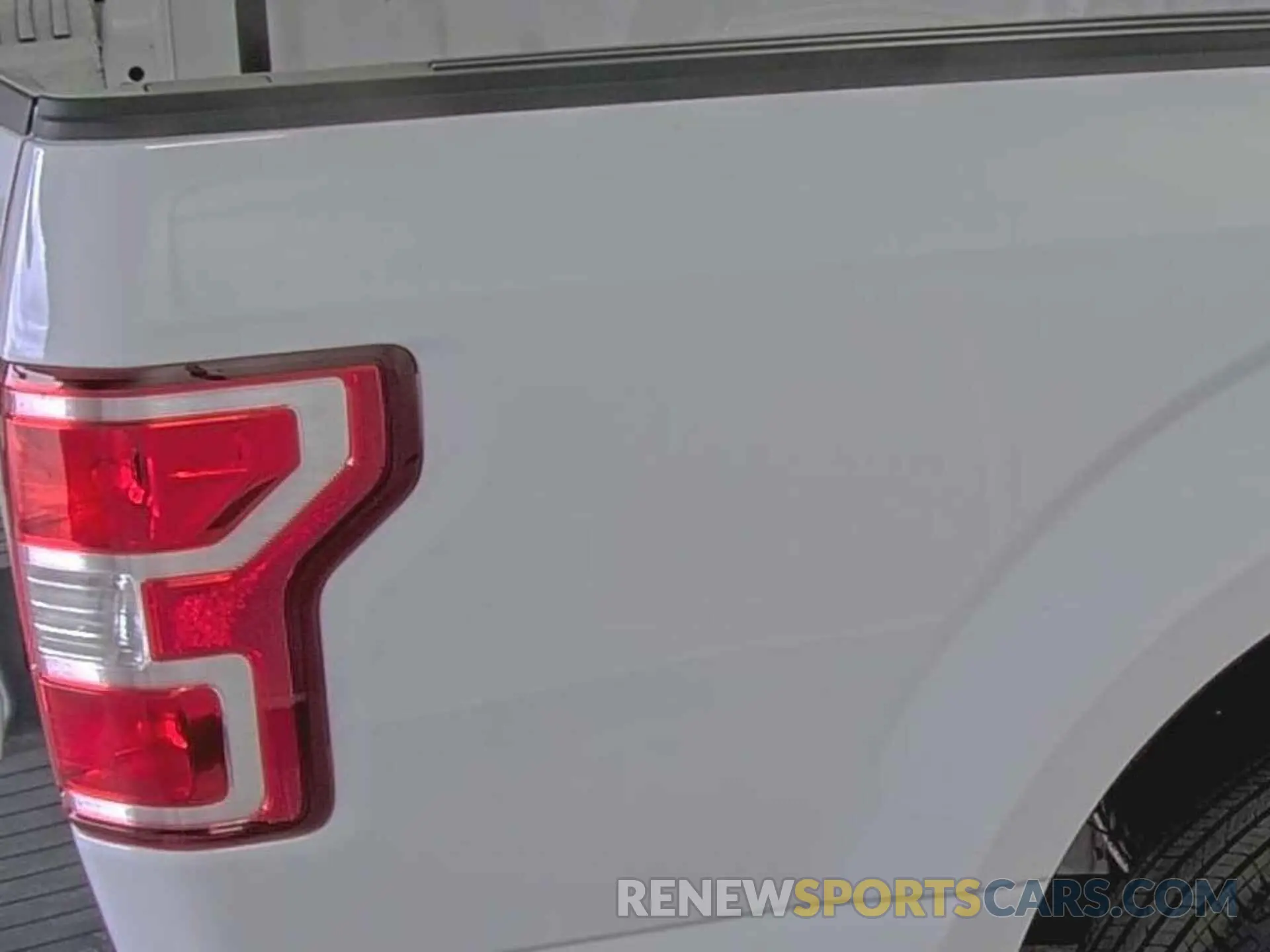 24 Photograph of a damaged car 1FTEW1C5XLKE90277 FORD F-150 2020