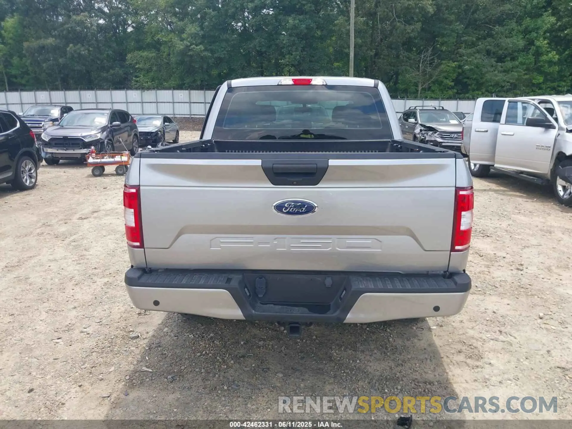 17 Photograph of a damaged car 1FTEW1CB6LKD64035 FORD F-150 2020